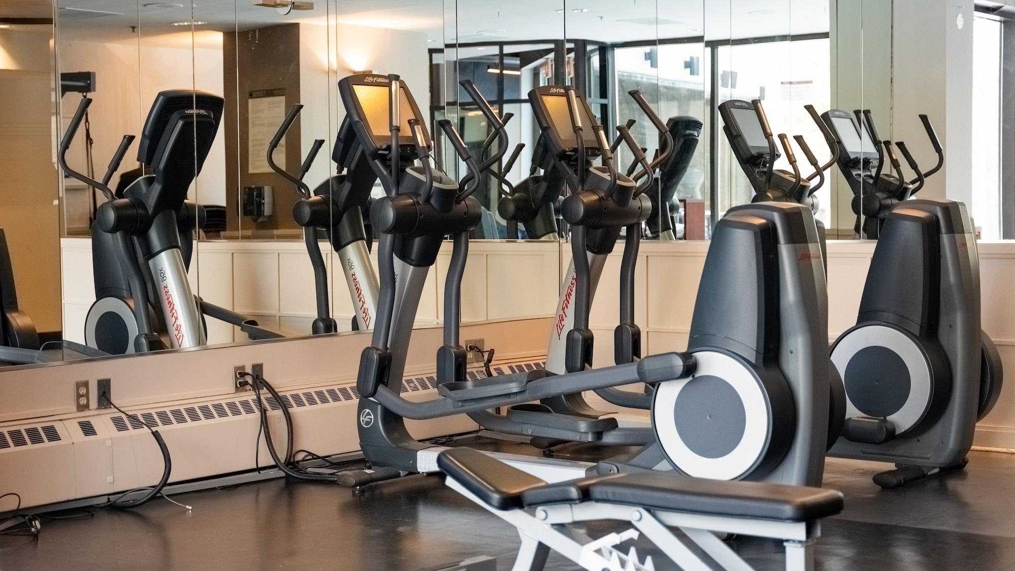 Gimnasio Crowne Plaza Toronto North York by IHG