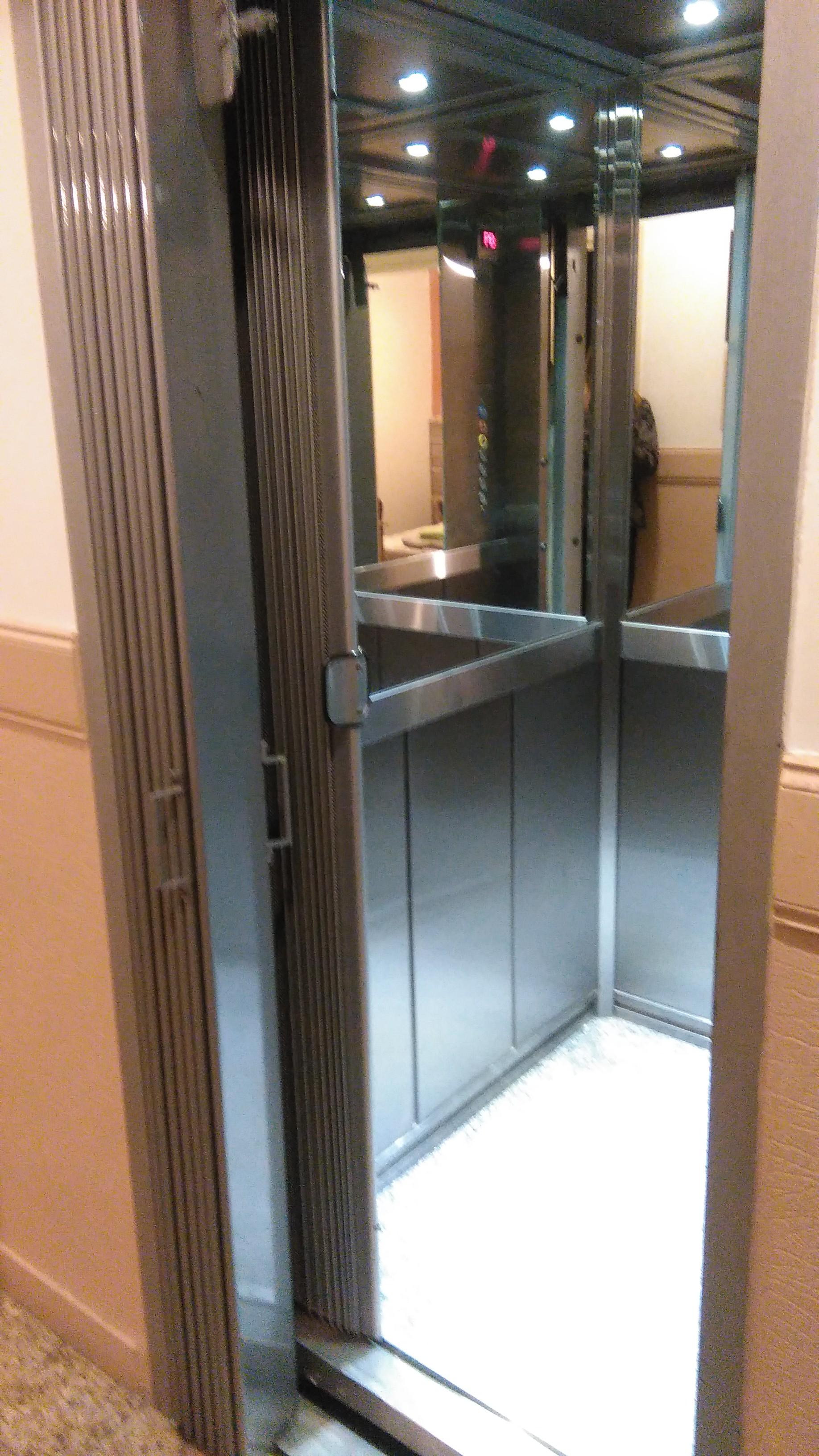 Varios Hotel Luminton