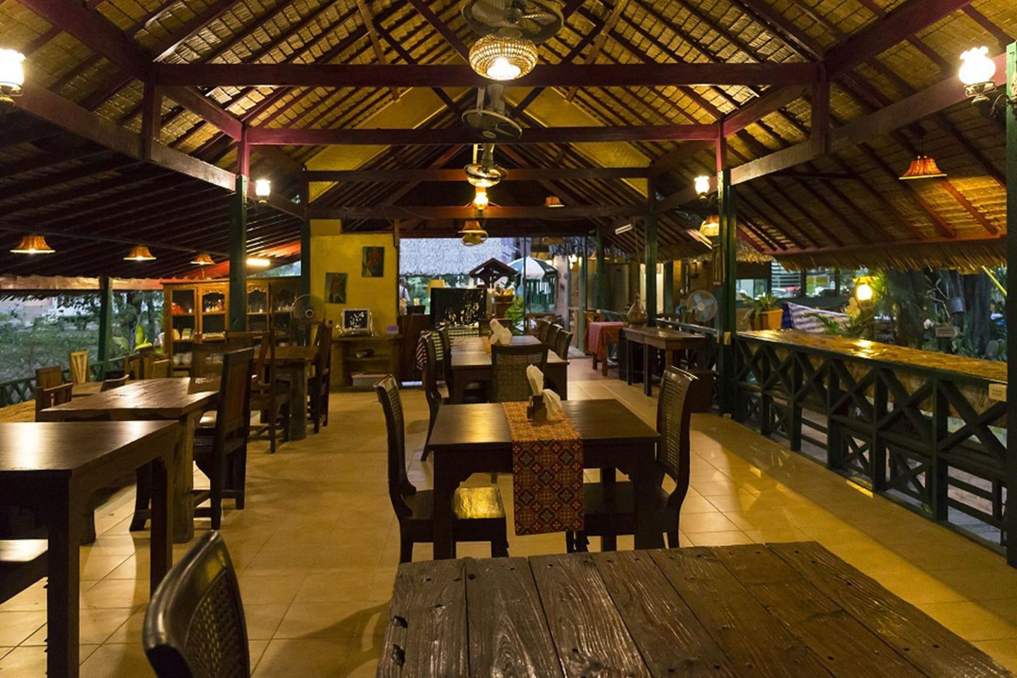 Restaurant Country Lake Nature Lodge