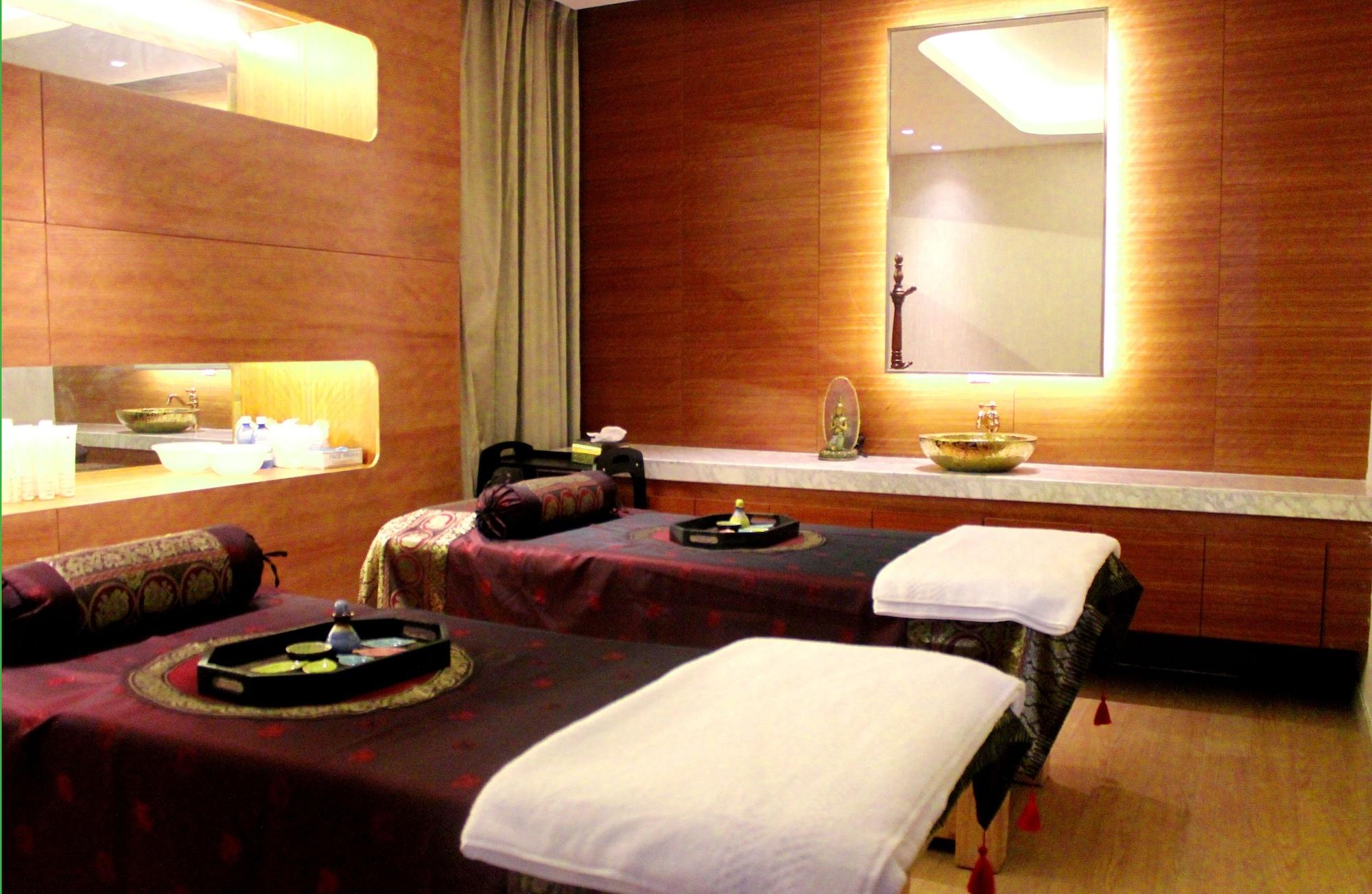 Spa Holiday Inn Shijiazhuang Central by IHG