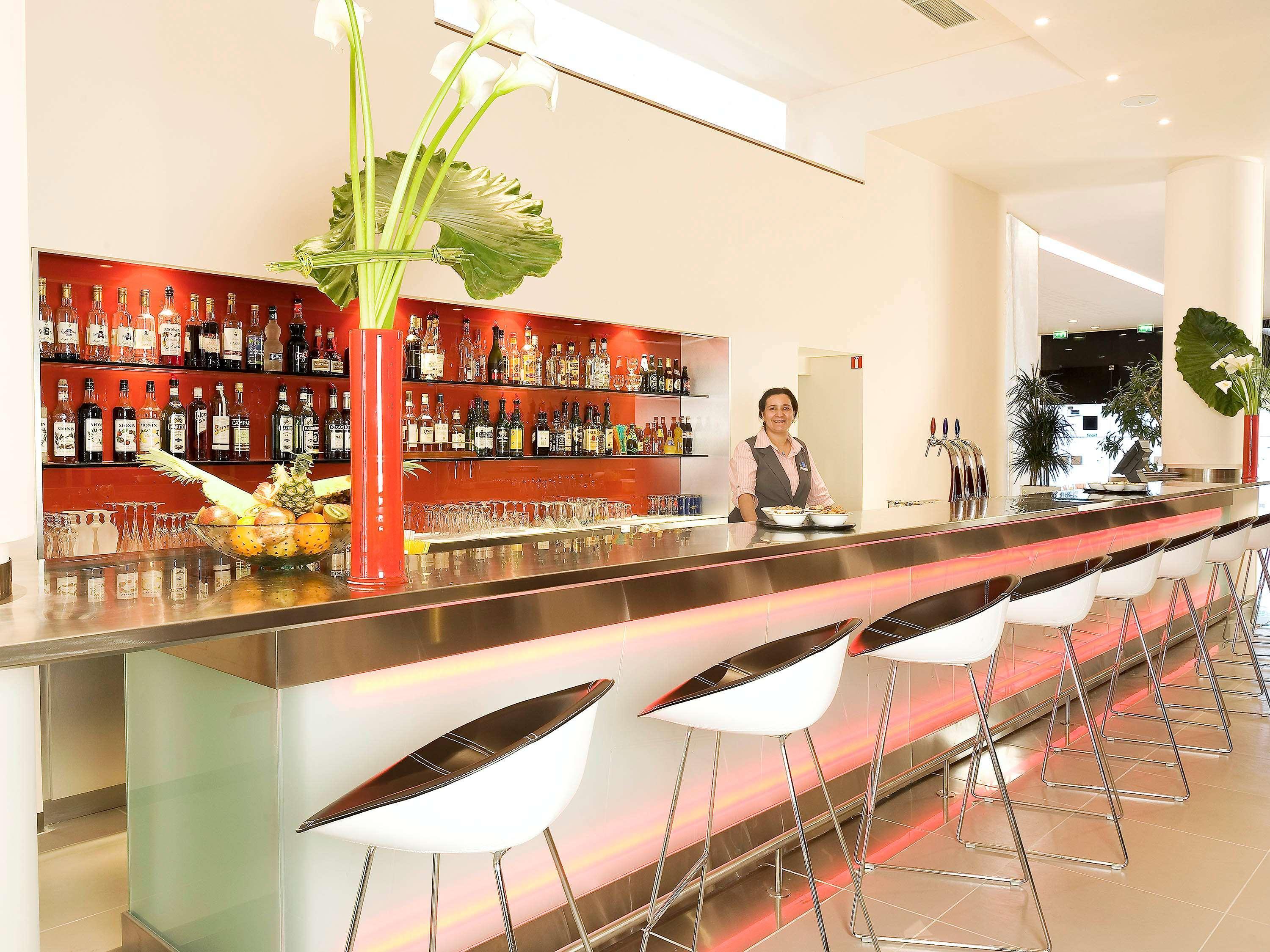 Bar/Salón Novotel Paris Est Centre De Conference