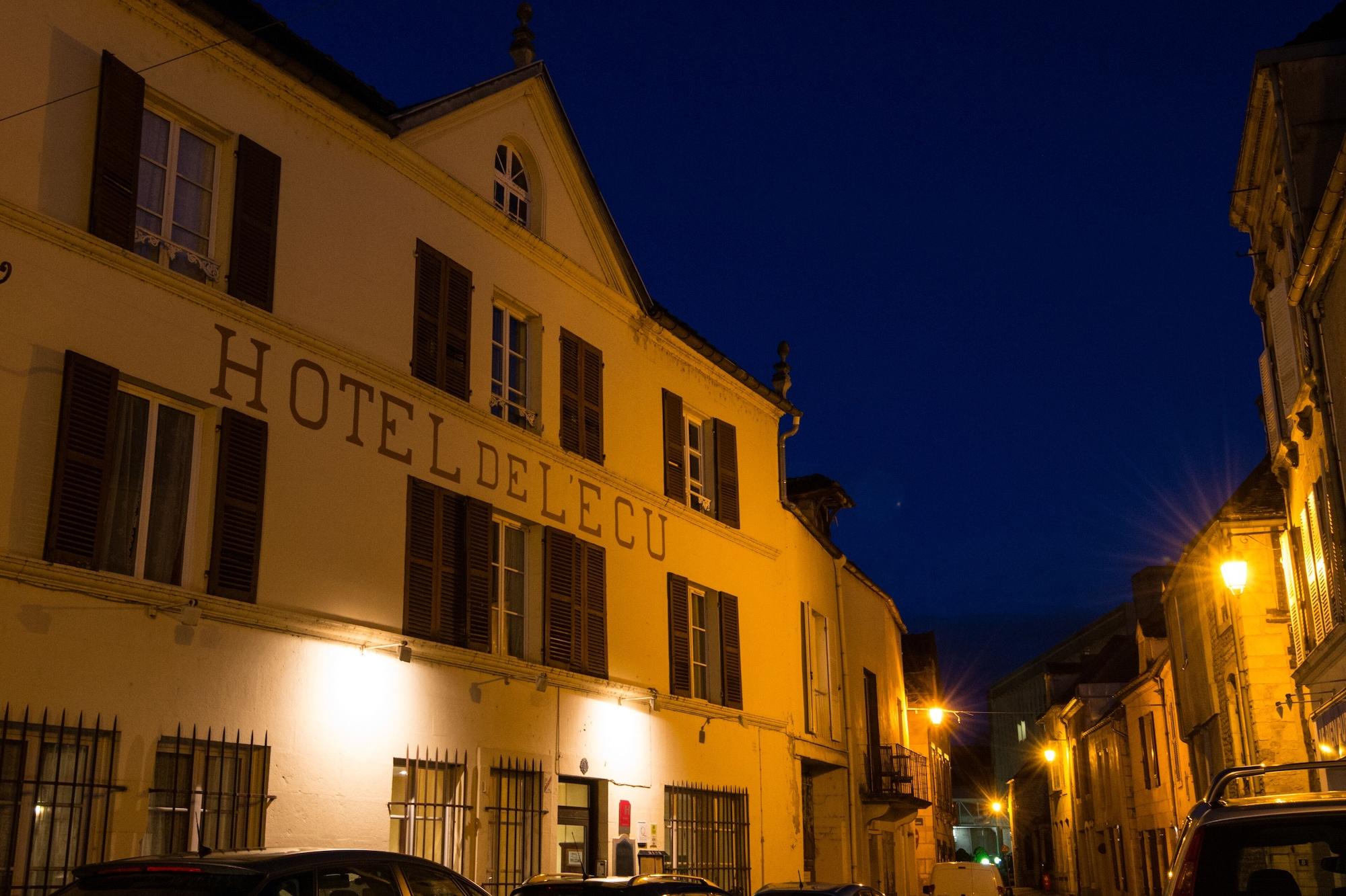 Varios Hôtel de l'Ecu