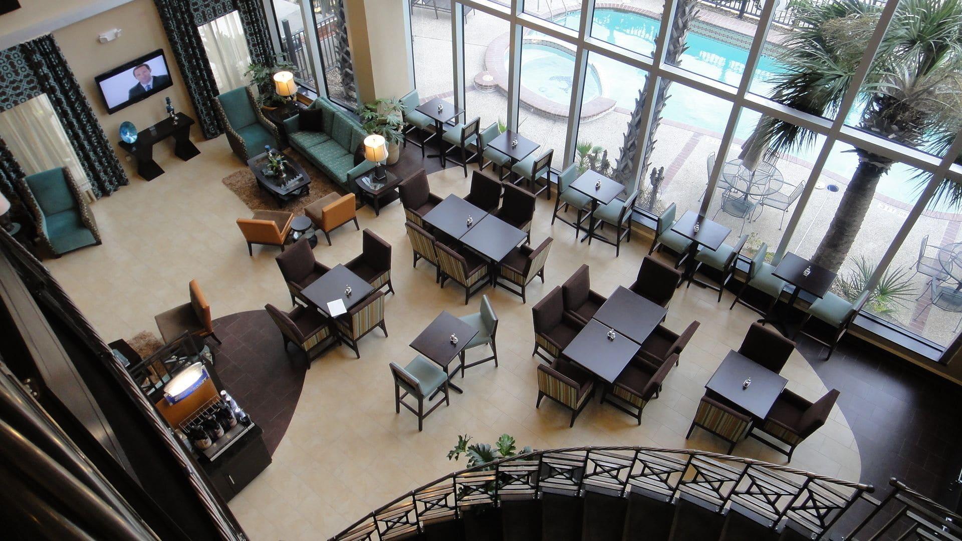 Vista Lobby Holiday Inn Express & Suites Houston North Intercontinental by IHG