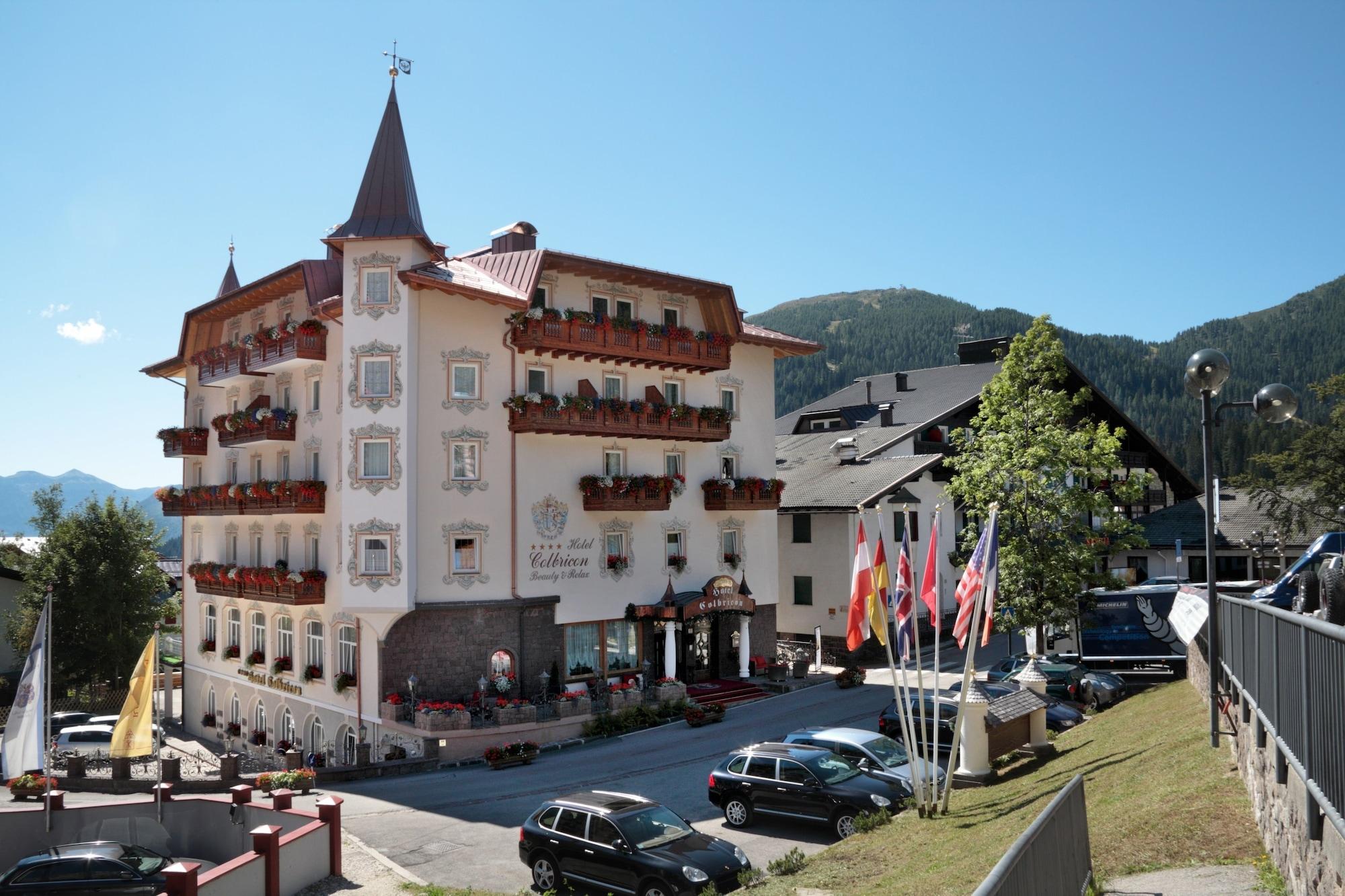 Vista Exterior Hotel Colbricon Beauty & Relax