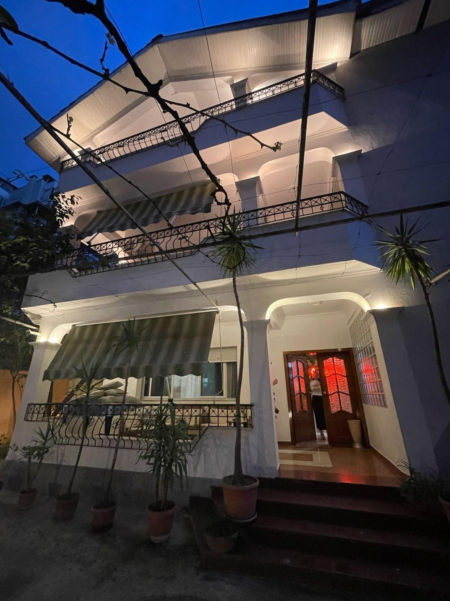 Vista Exterior Mandarine Hostel