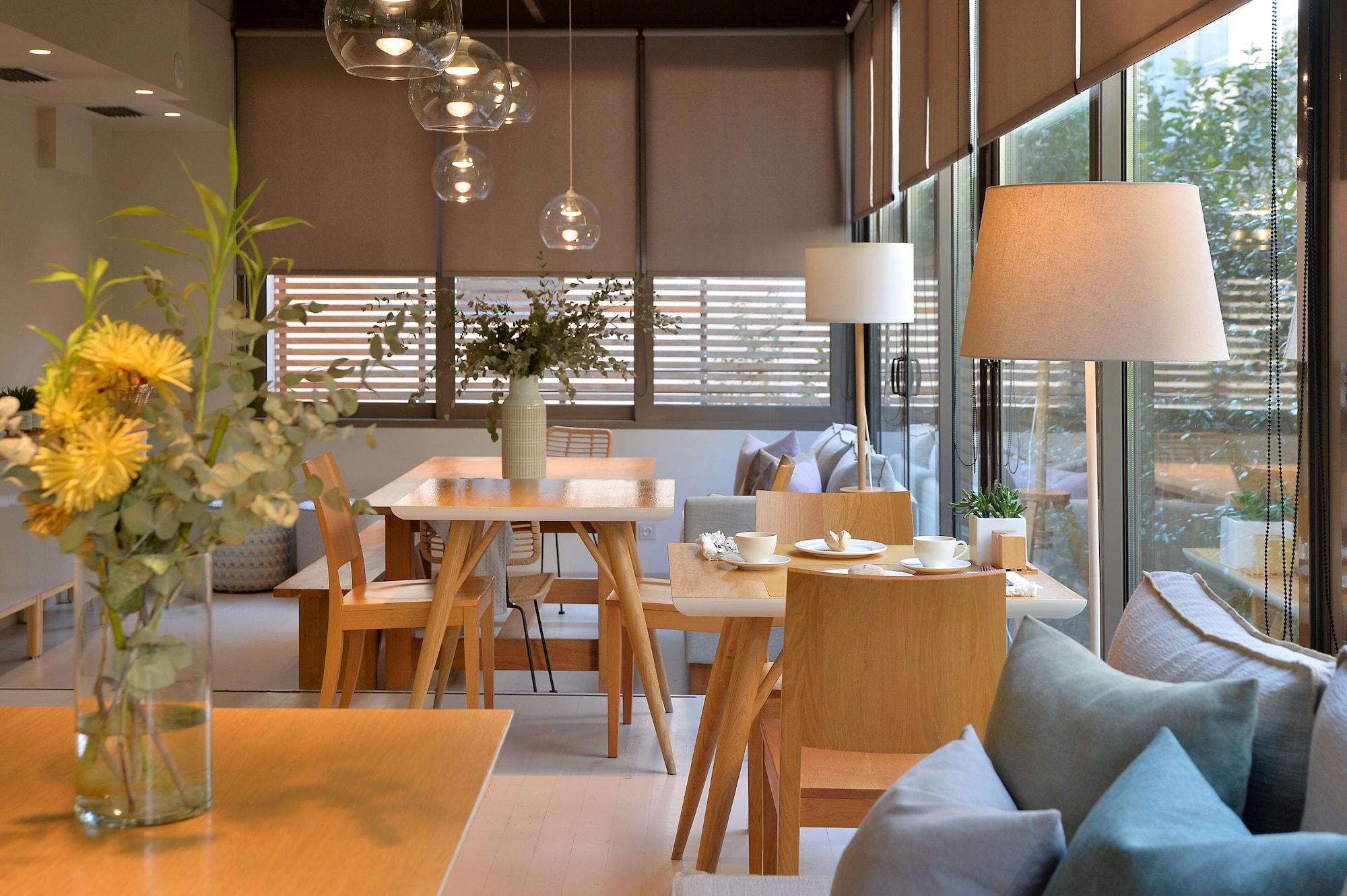 Varios MIRIVILI | Hospitality & Wellness