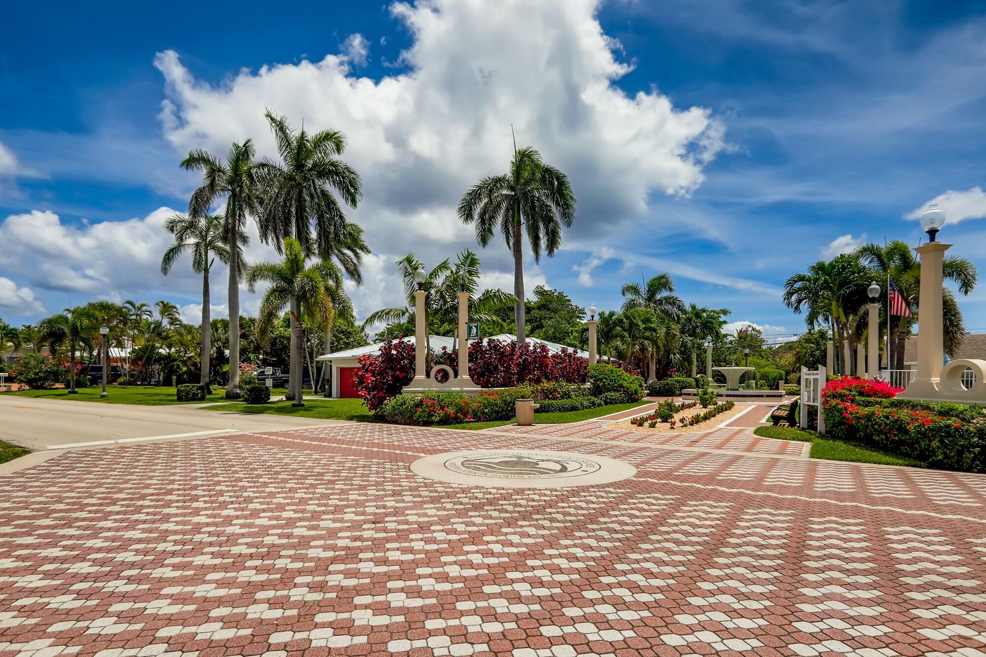 Vista Exterior The Coral Sands