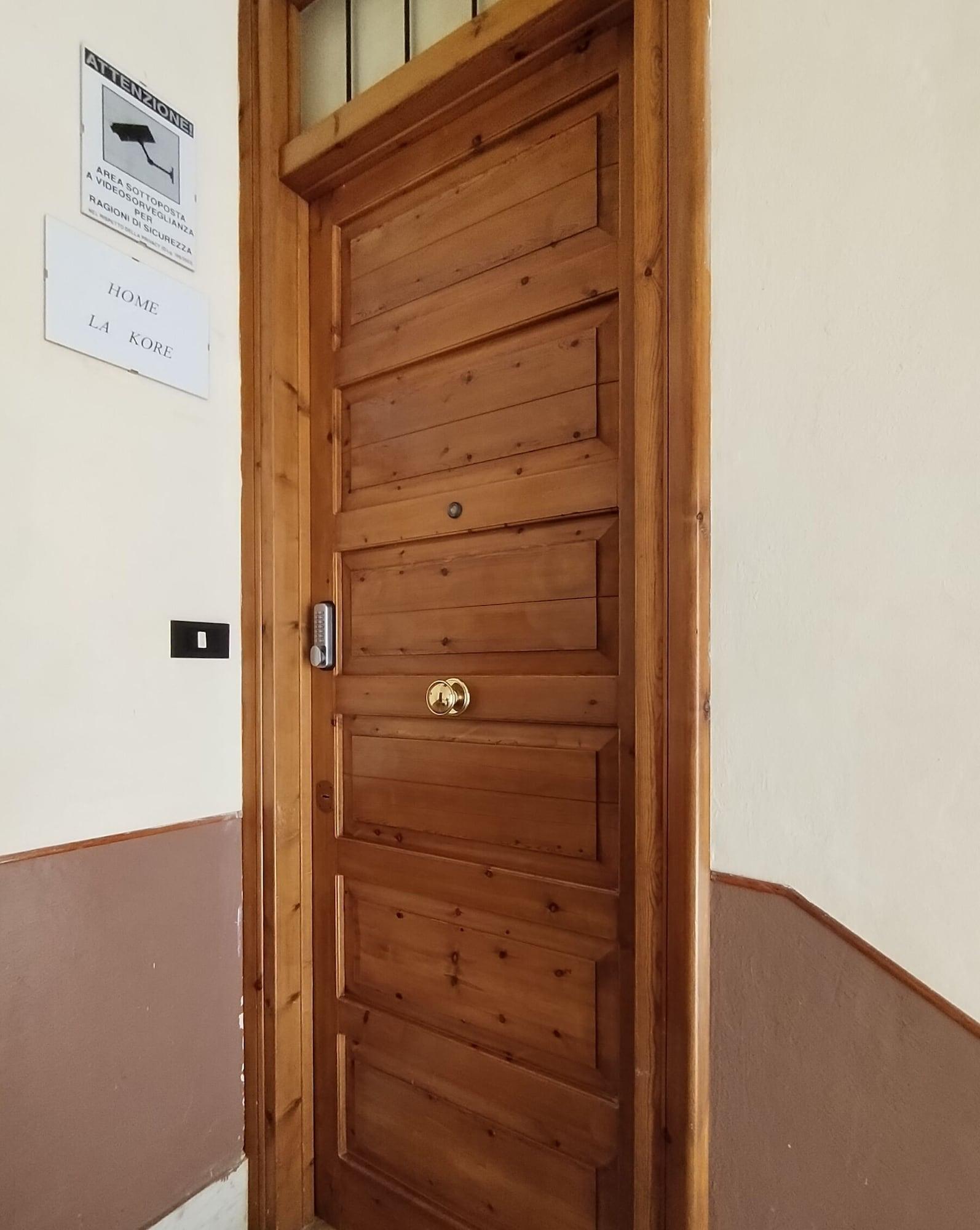 Vista Exterior Home La Kore