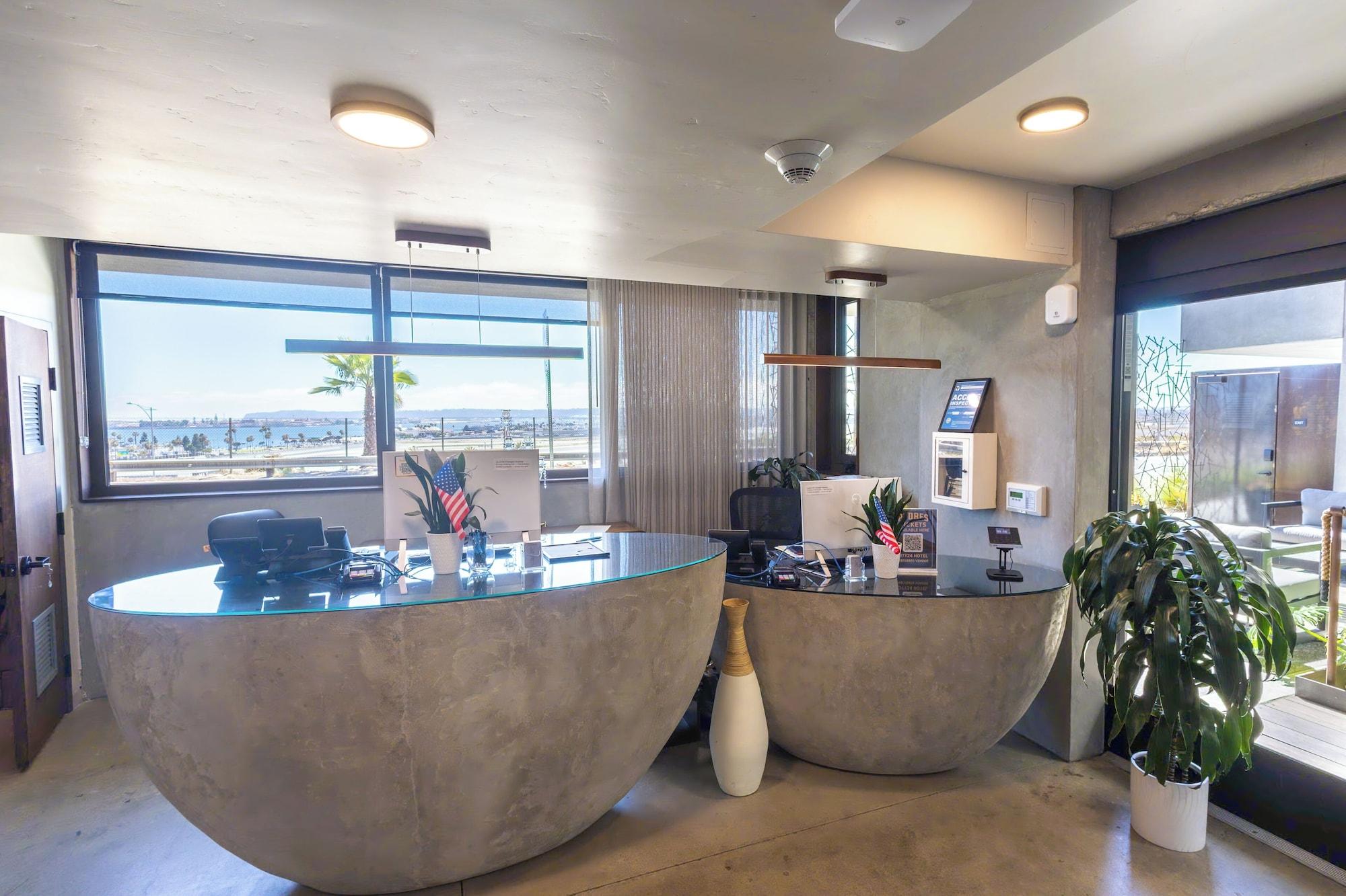Vista Lobby City24 Hotel Little Italy Mission Hills