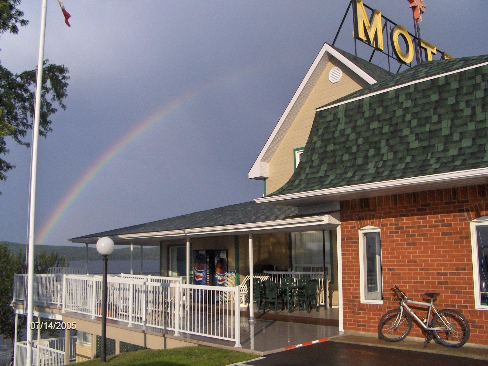 Varios Motel Royal