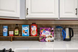 Alquiler Vacacional - Near ONT Ontario Oasis Designer Home w Garden Park