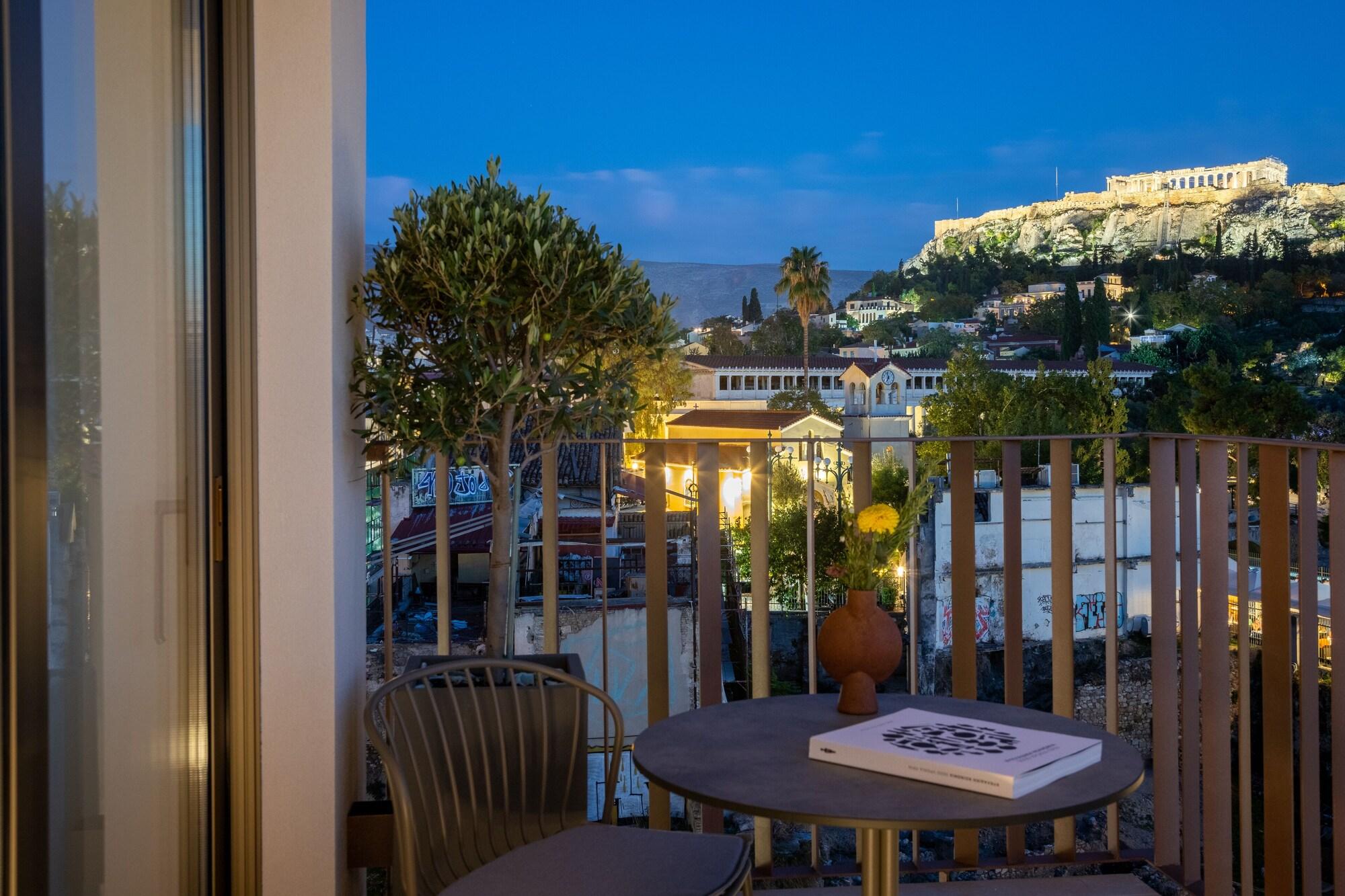 Vista Lobby Altar Suites