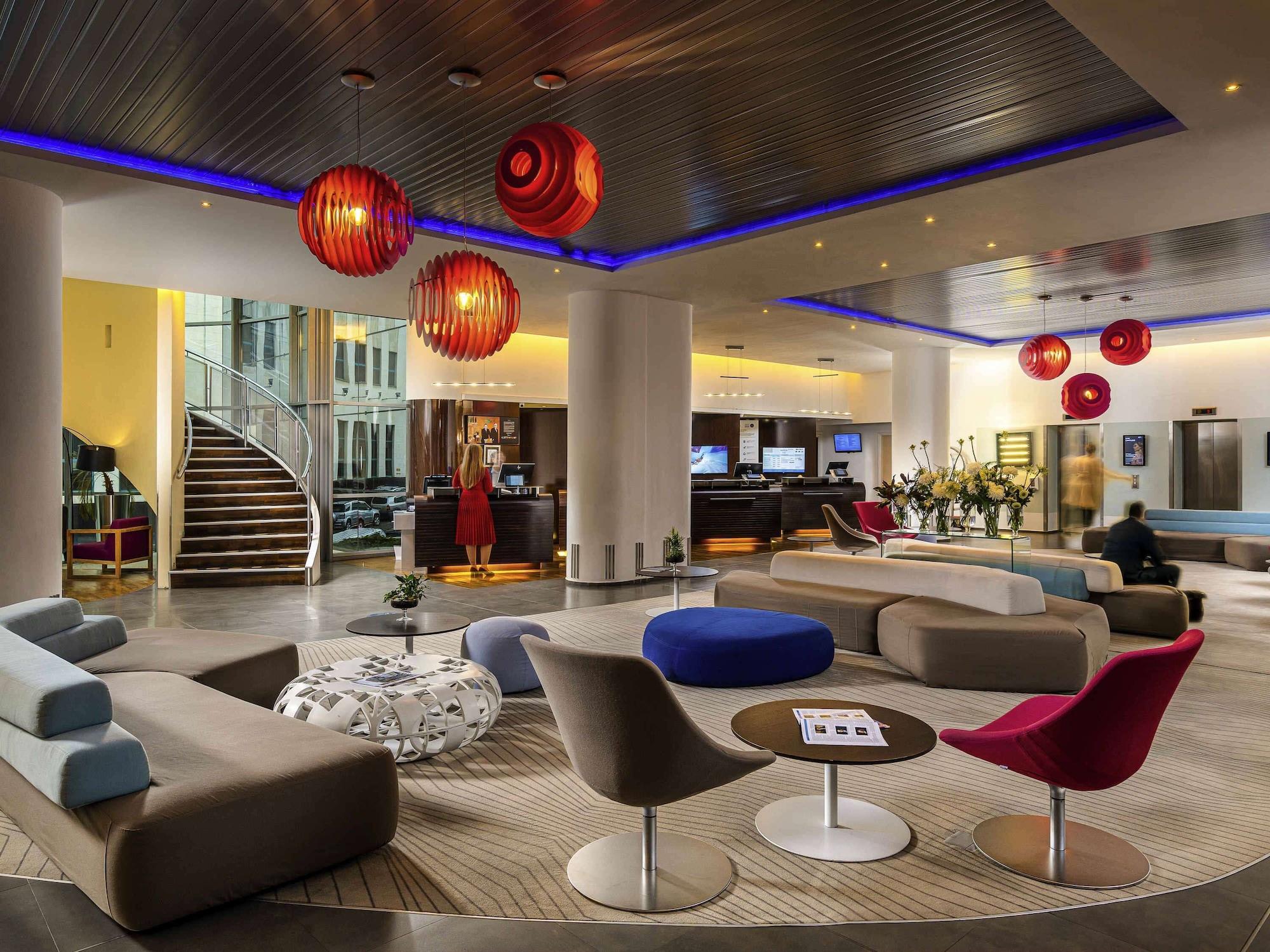 Vista Lobby Novotel Bucharest City Centre