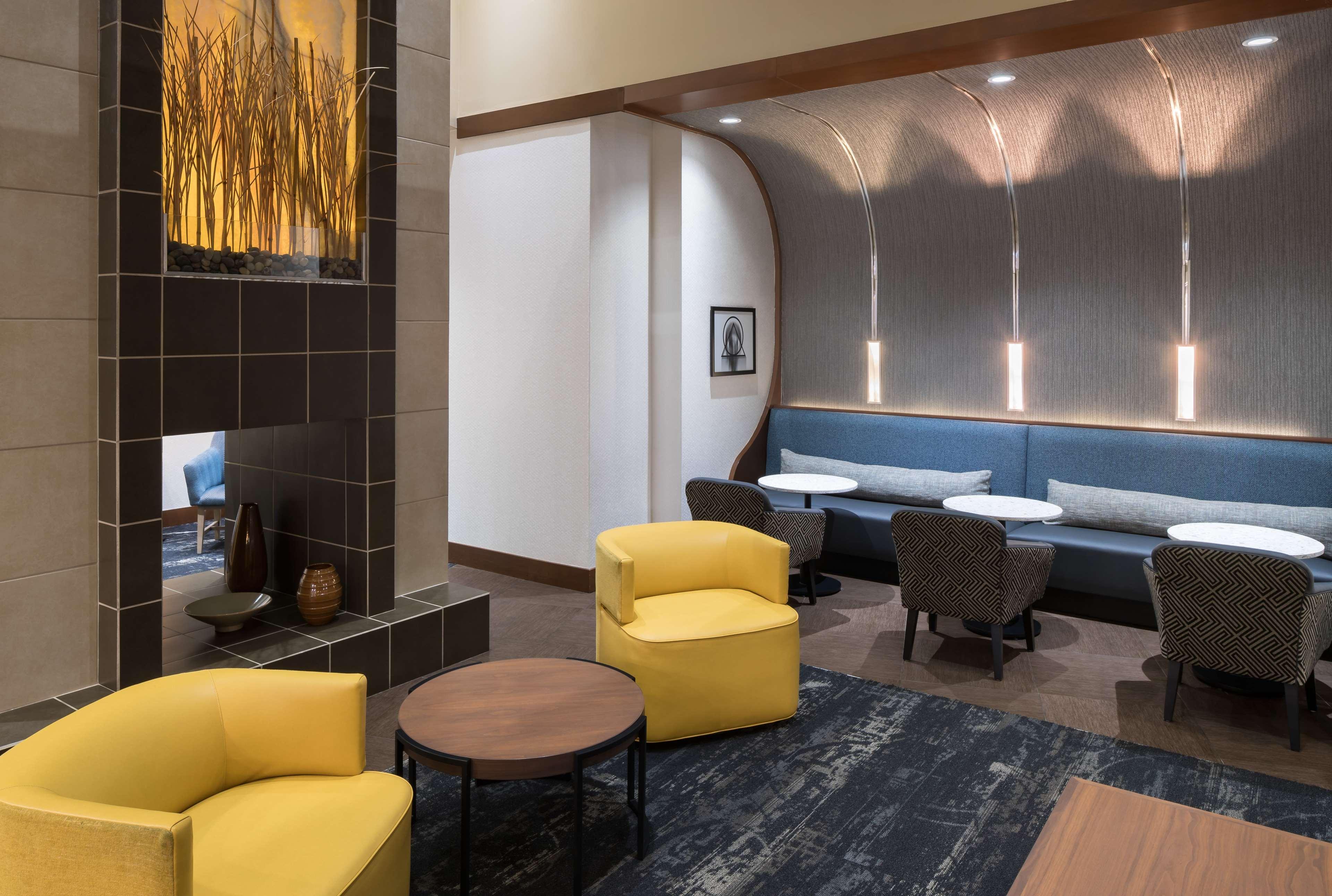 Vista Lobby Hyatt Place Jacksonville Airport