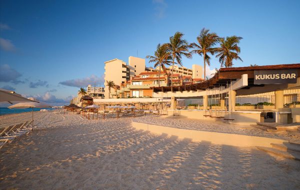Wyndham Grand Cancun All-Inclusive Resort & Villas - Hoteles en Zona Hotelera de Cancún