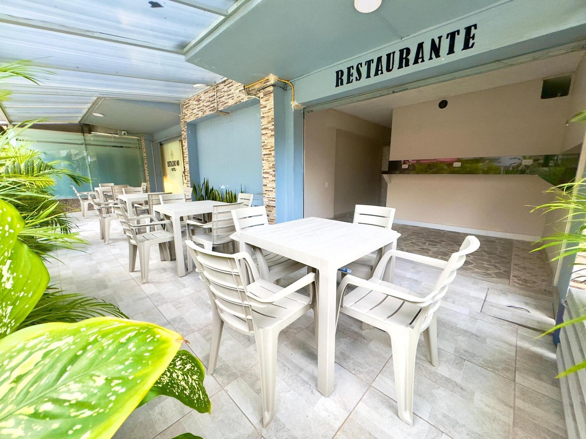 Restaurant Hotel Estadio 80