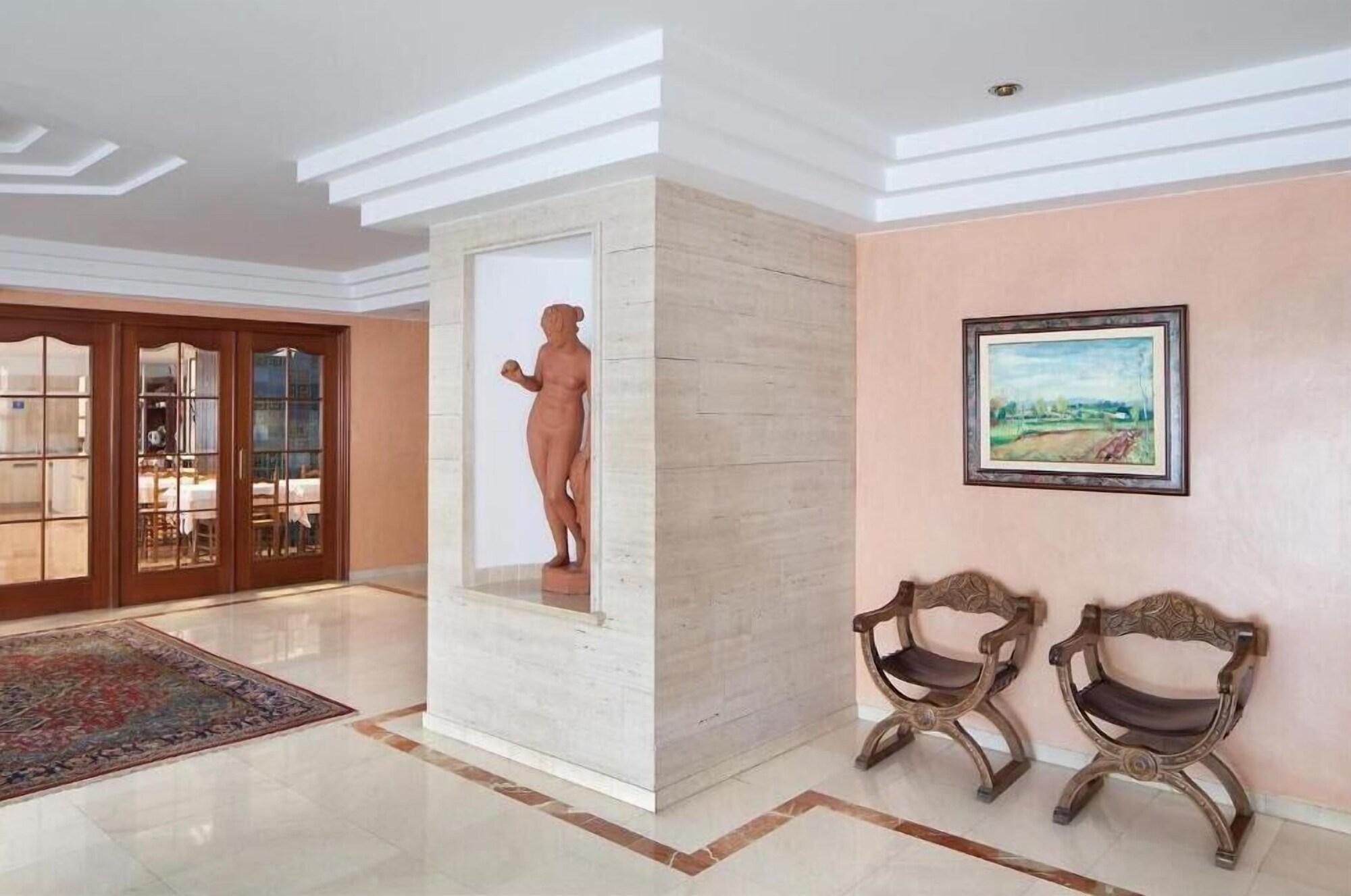 Vista Lobby Hotel Ninays