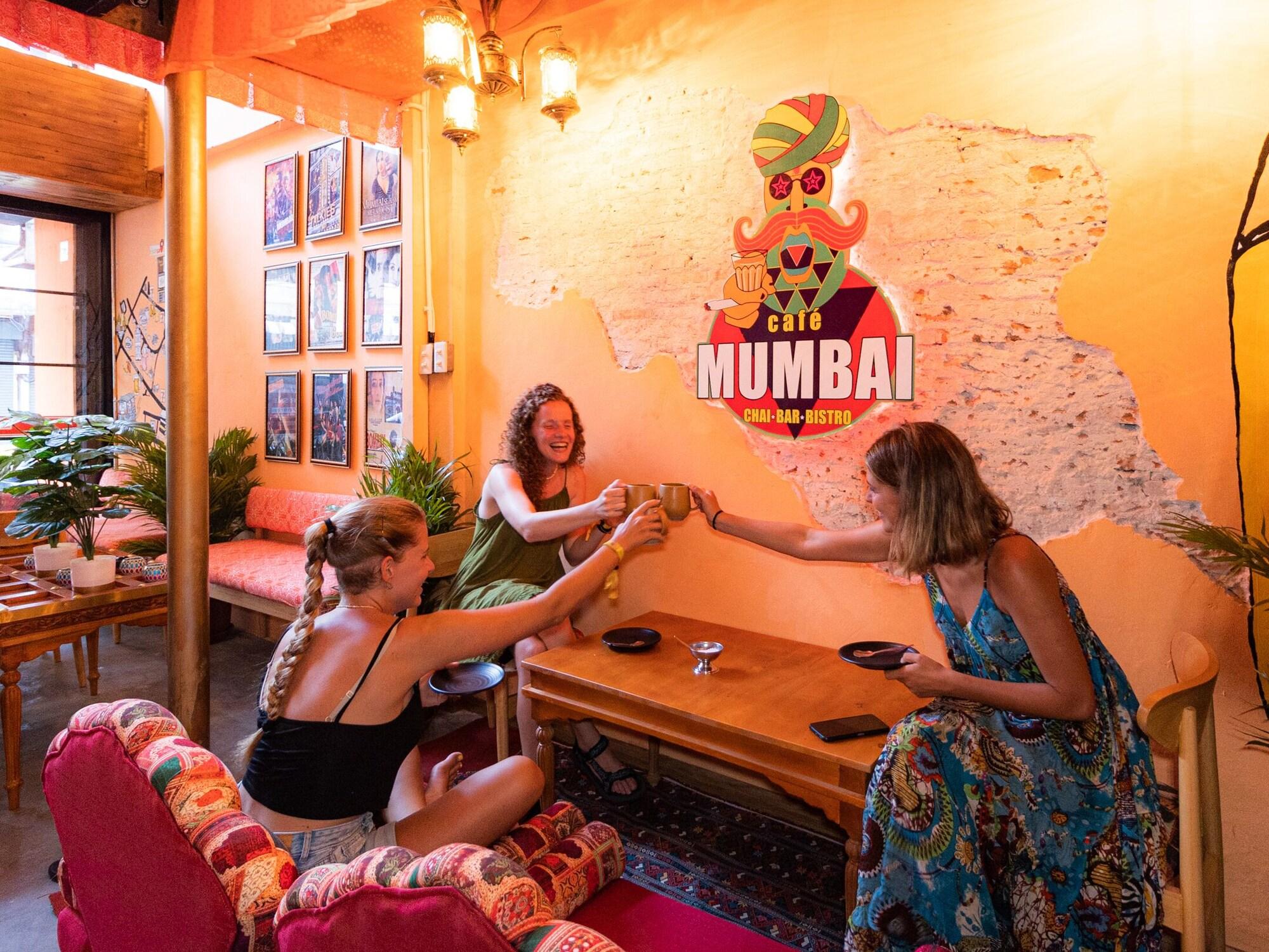Restaurant Khaosan Social Capsule Bangkok - Adult Only - Hostel