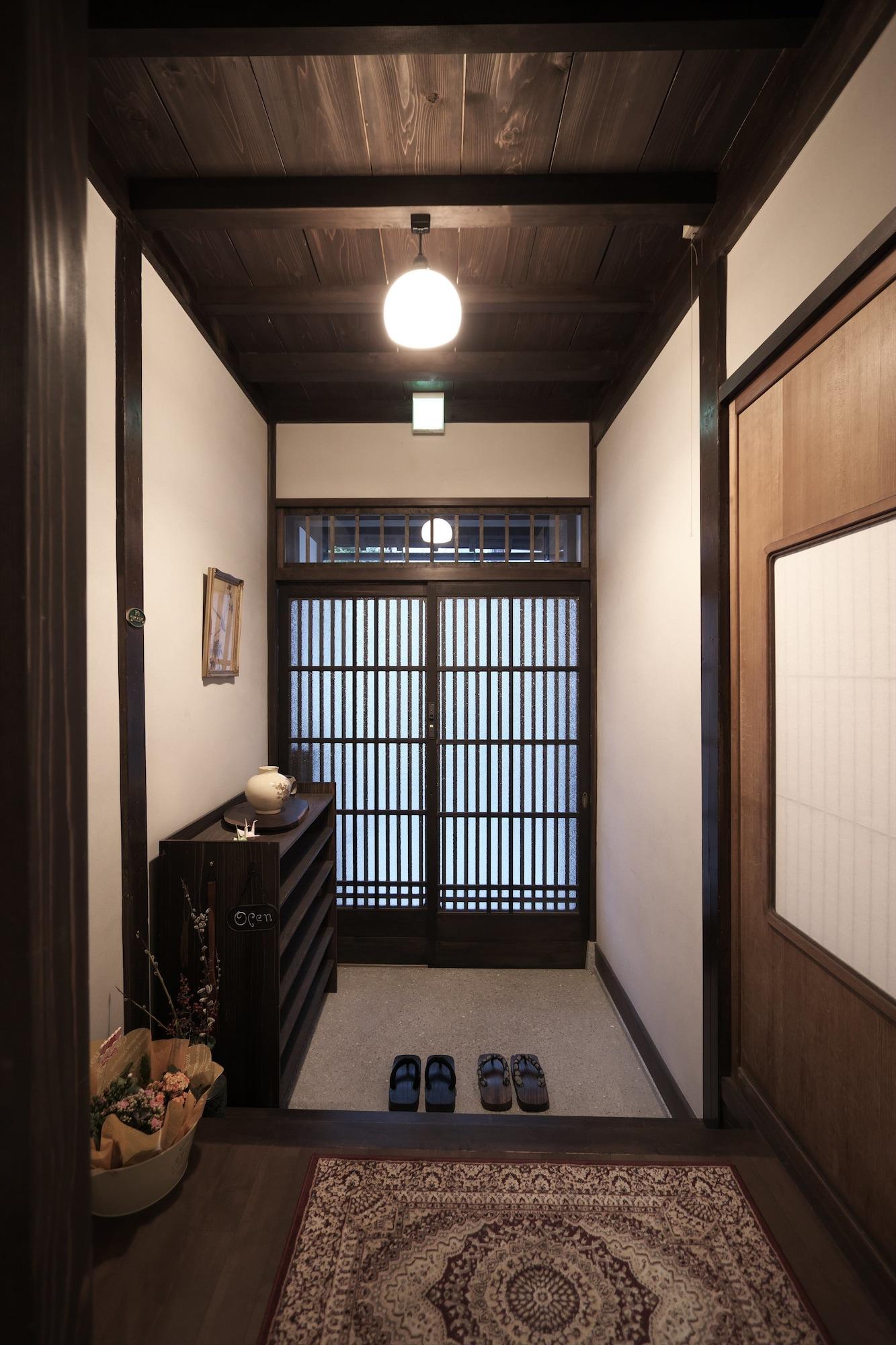 Vista Exterior Kanazawa Guest House East Mountain - Hostel