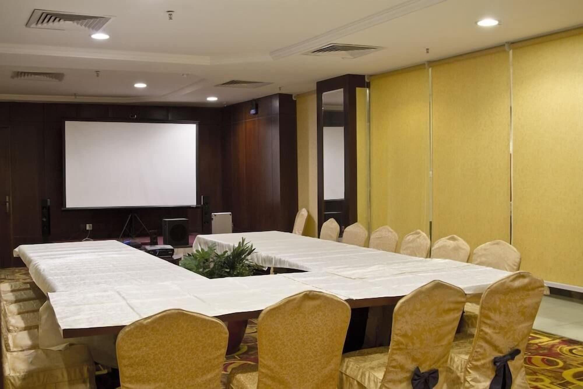 Sala de Reuniones ekono hotel