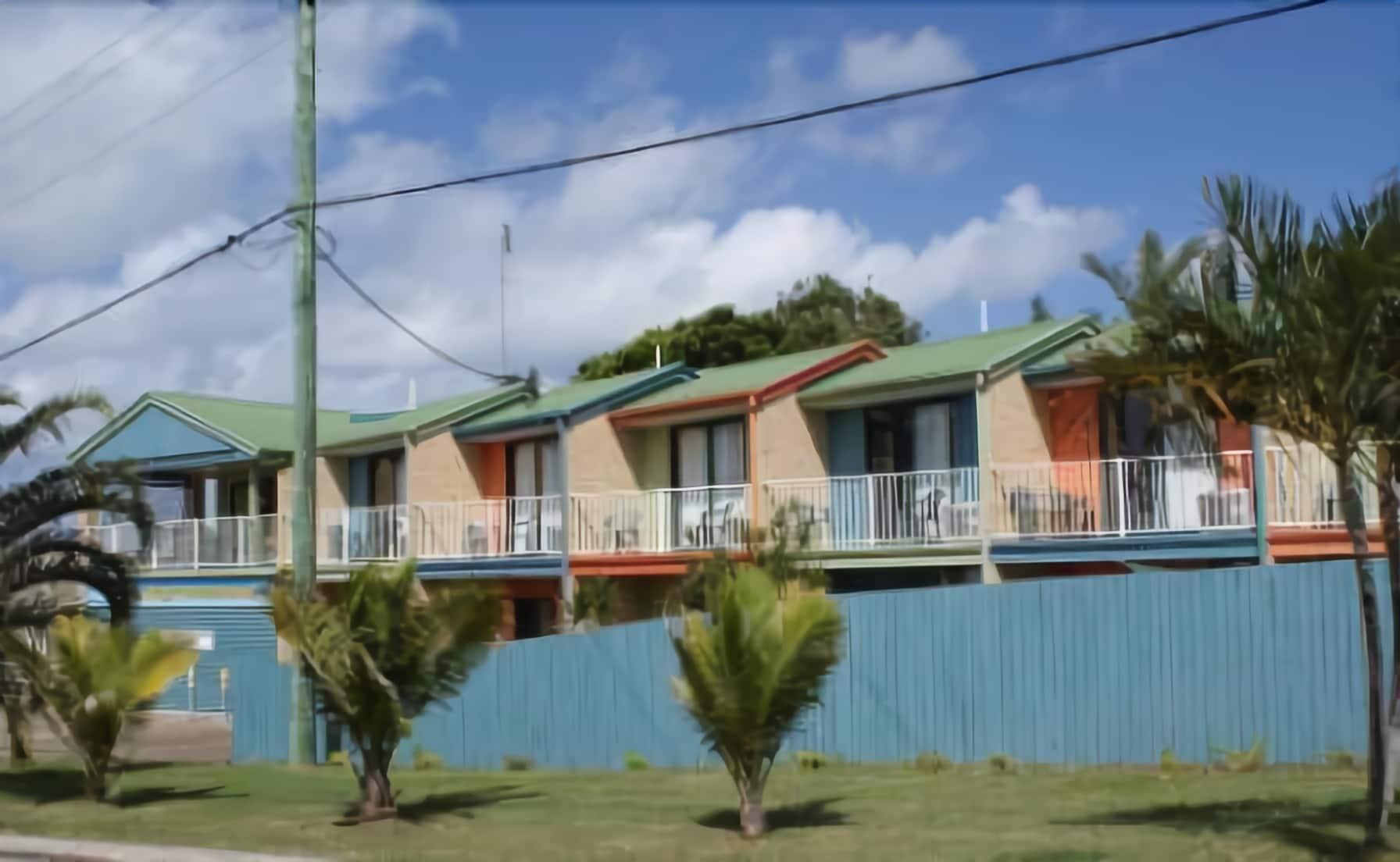 Vista Exterior Coolum Budget Accommodation
