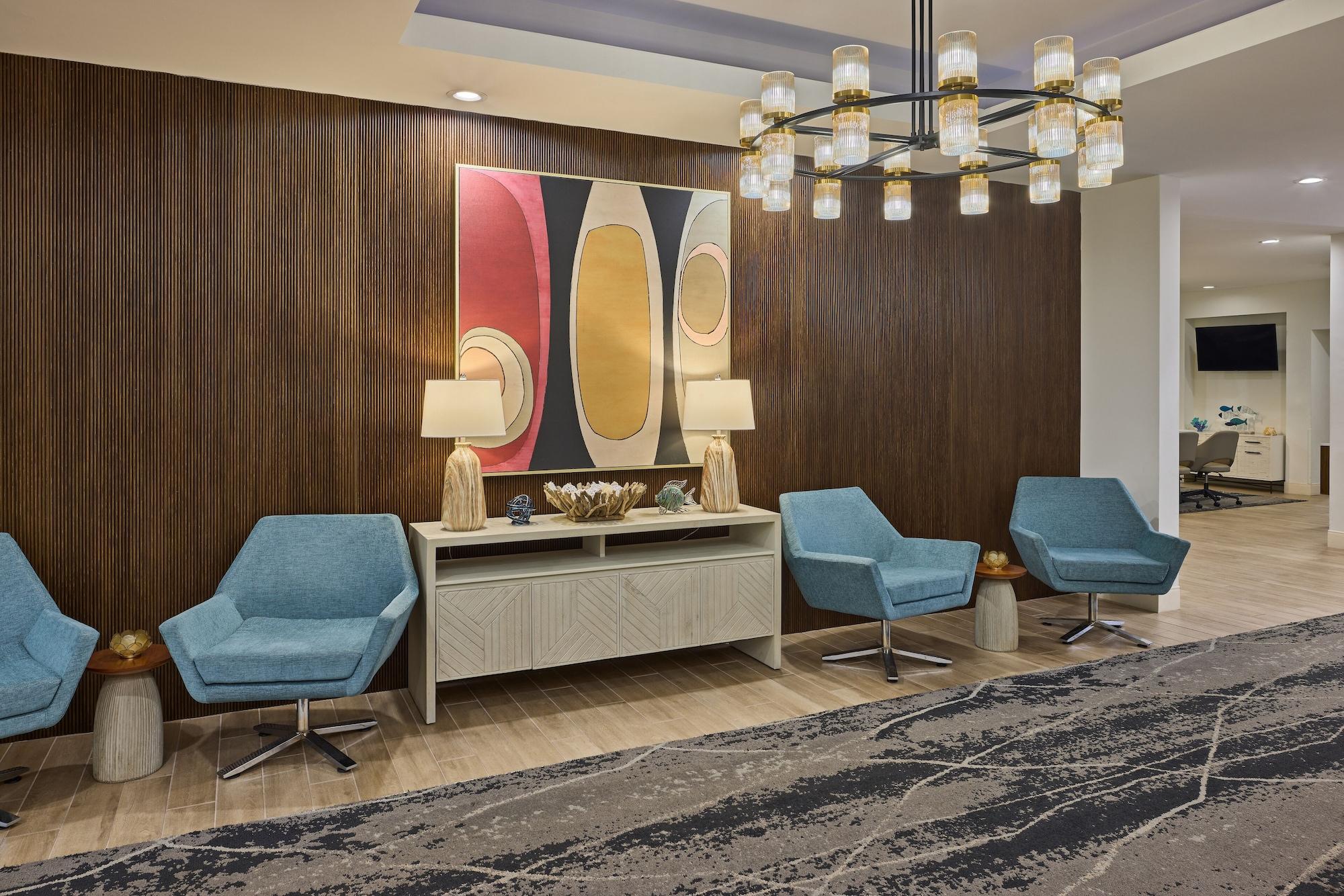 Vista Lobby Holiday Inn Express & Suites Charleston Dwtn - Westedge by IHG