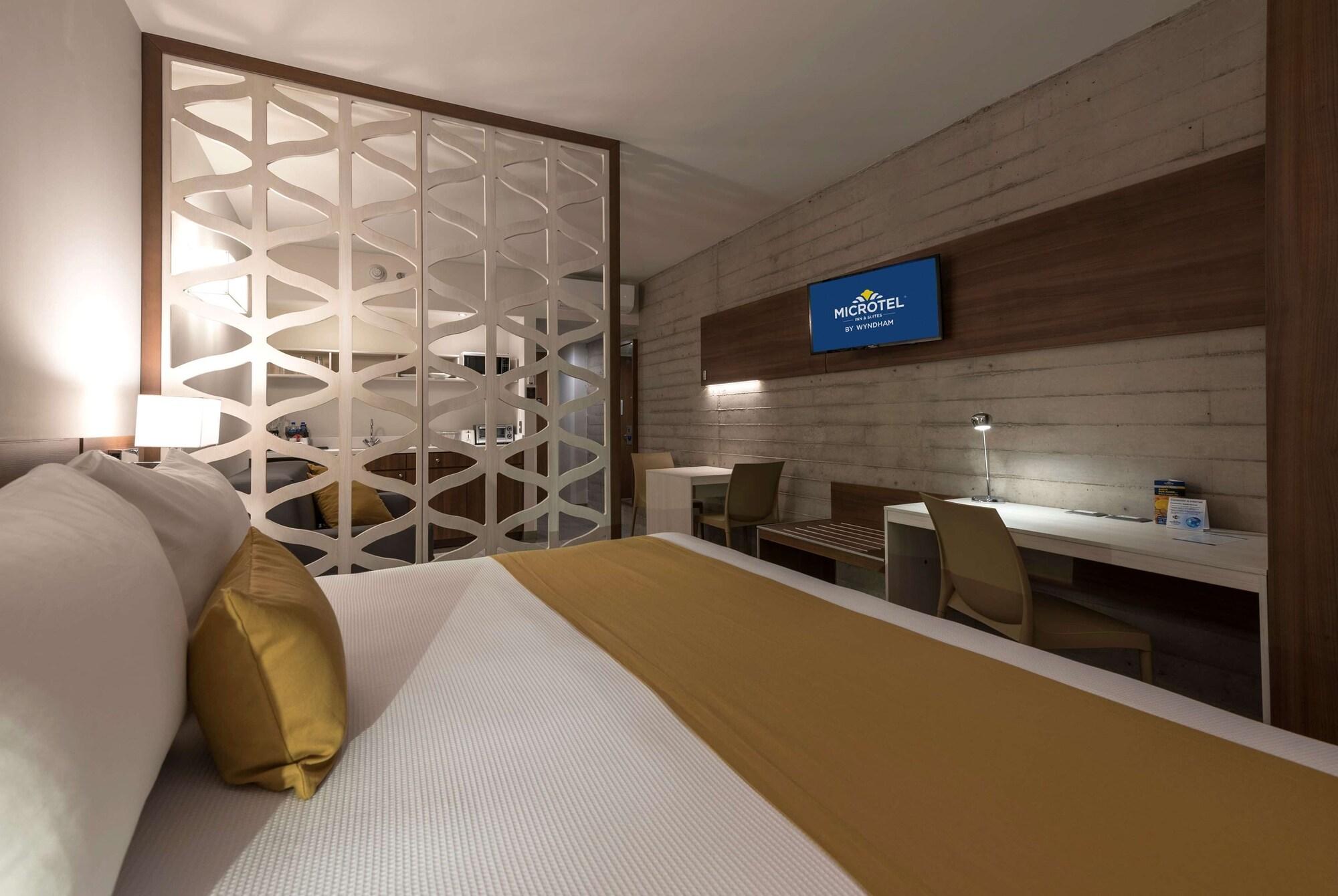 Habitación Microtel Inn & Suites by Wyndham Guadalajara Sur