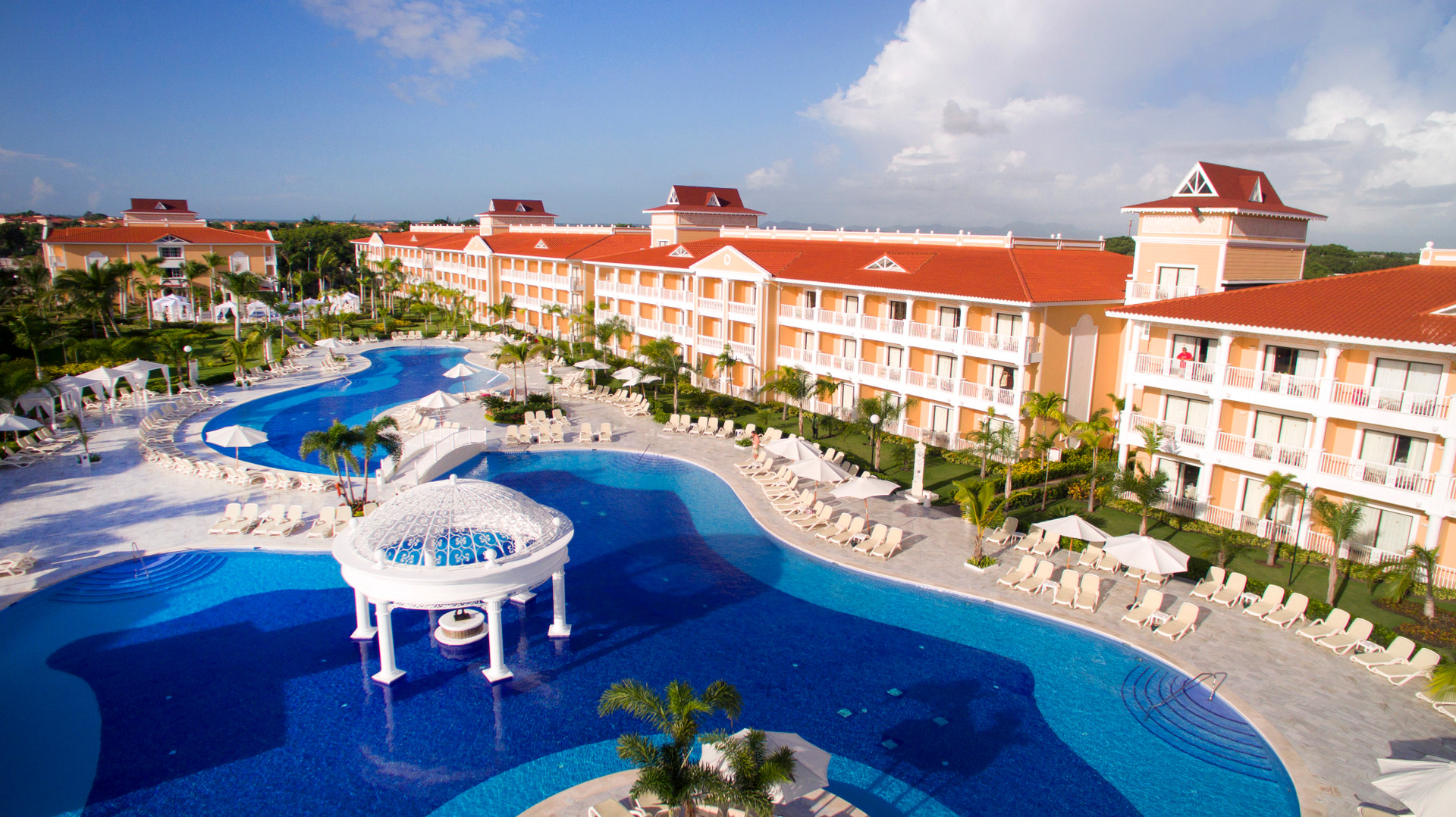 Vista Exterior Bahia Principe Grand Aquamarine Solo Adultos