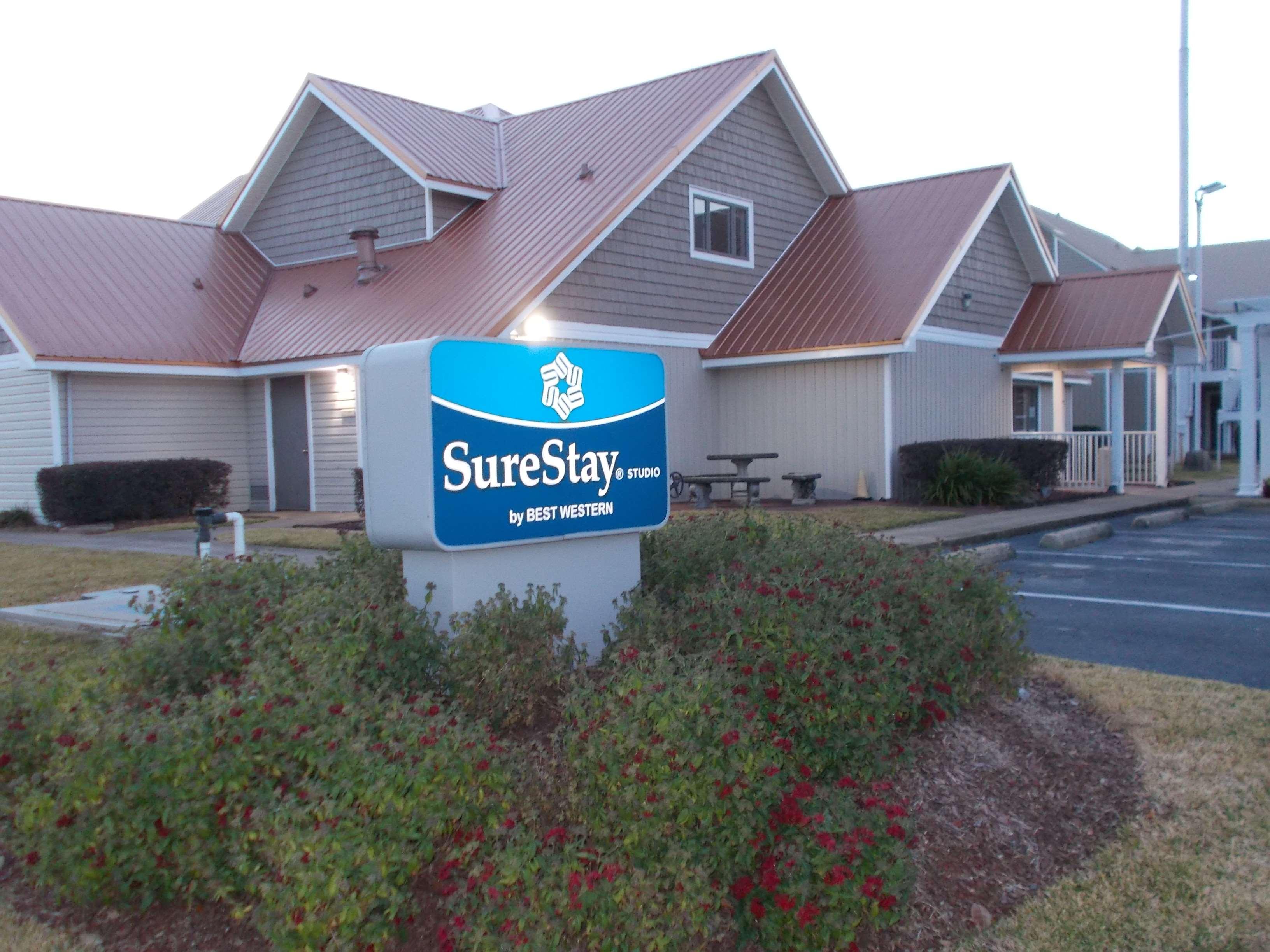 Vista Lobby SureStay Studio by Best Western Pensacola