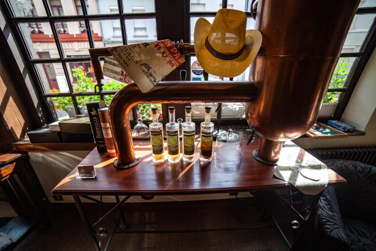 Bar/Salón Hotel Les Hauts De Montreuil