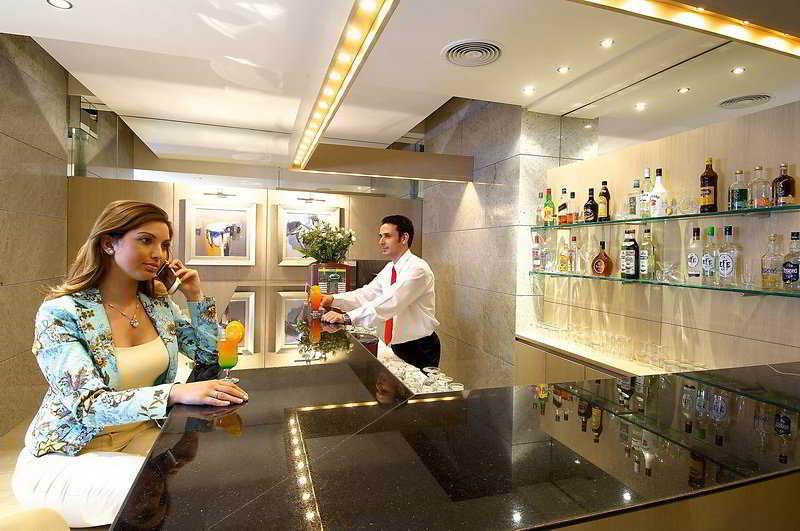 Bar/Salón Ontur Izmir