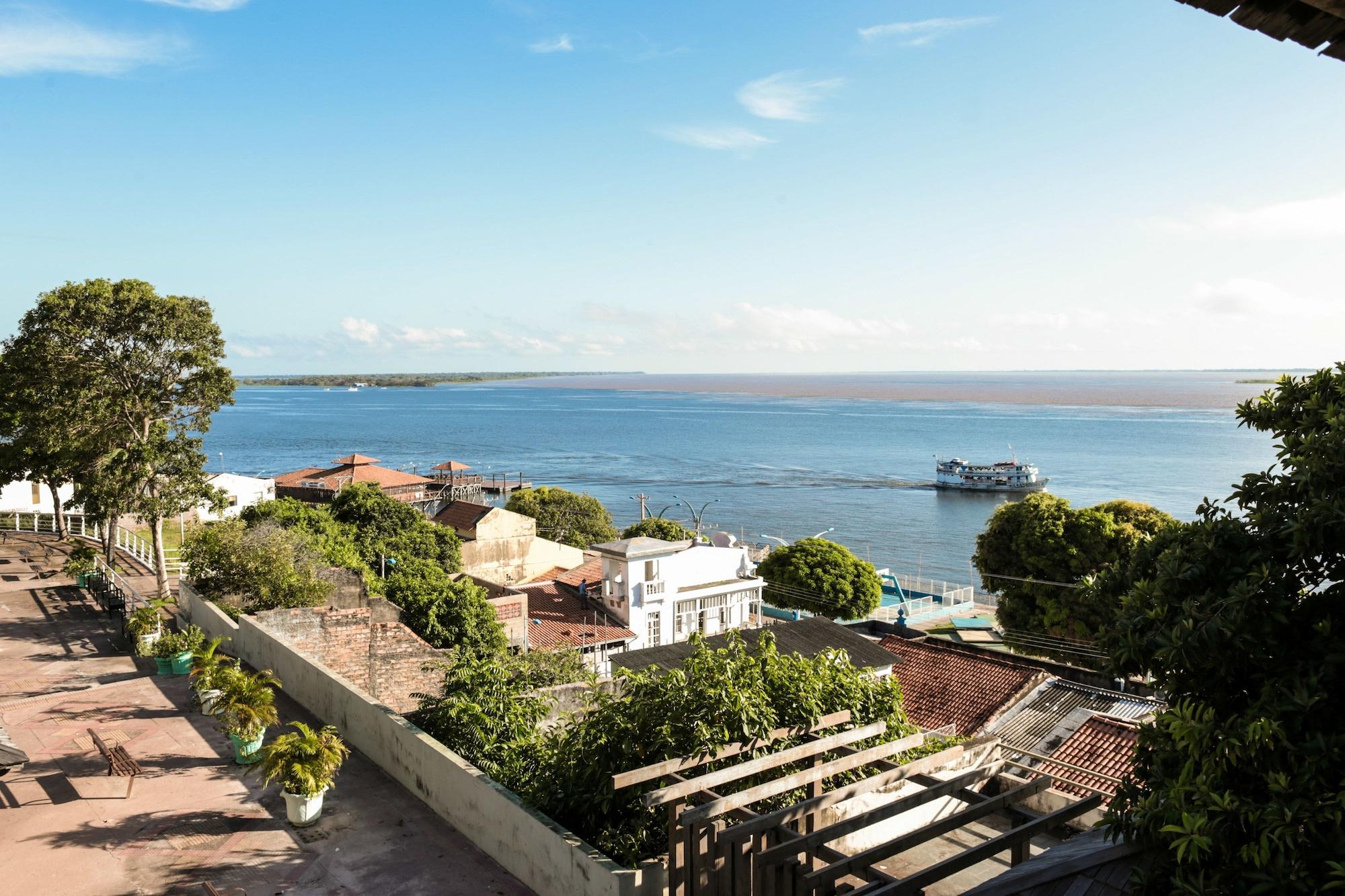 Vista Exterior Hotel London Santarem