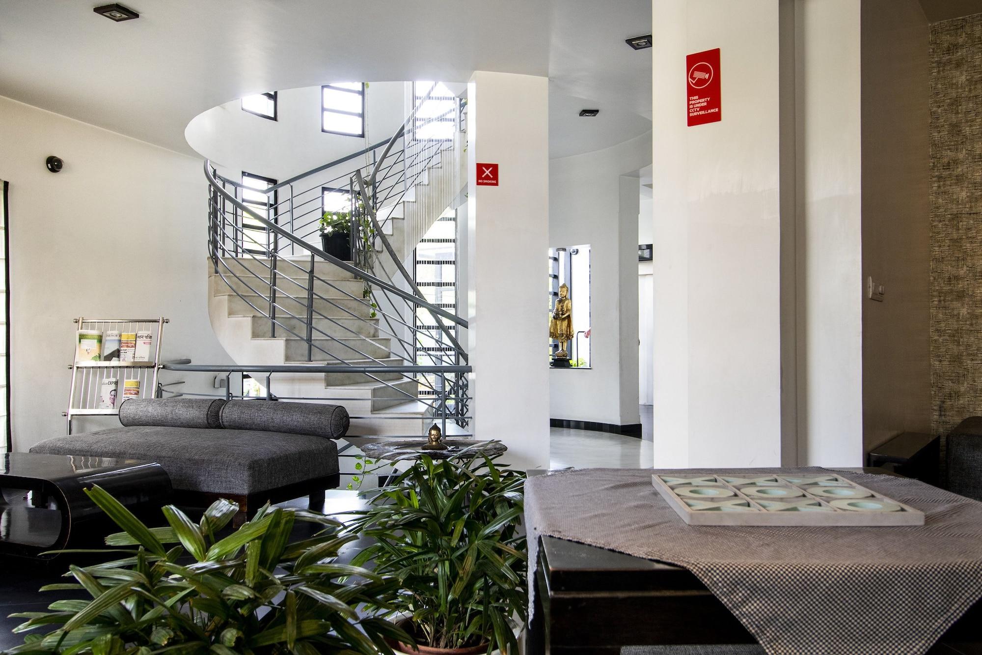 Vista Lobby The Saneer