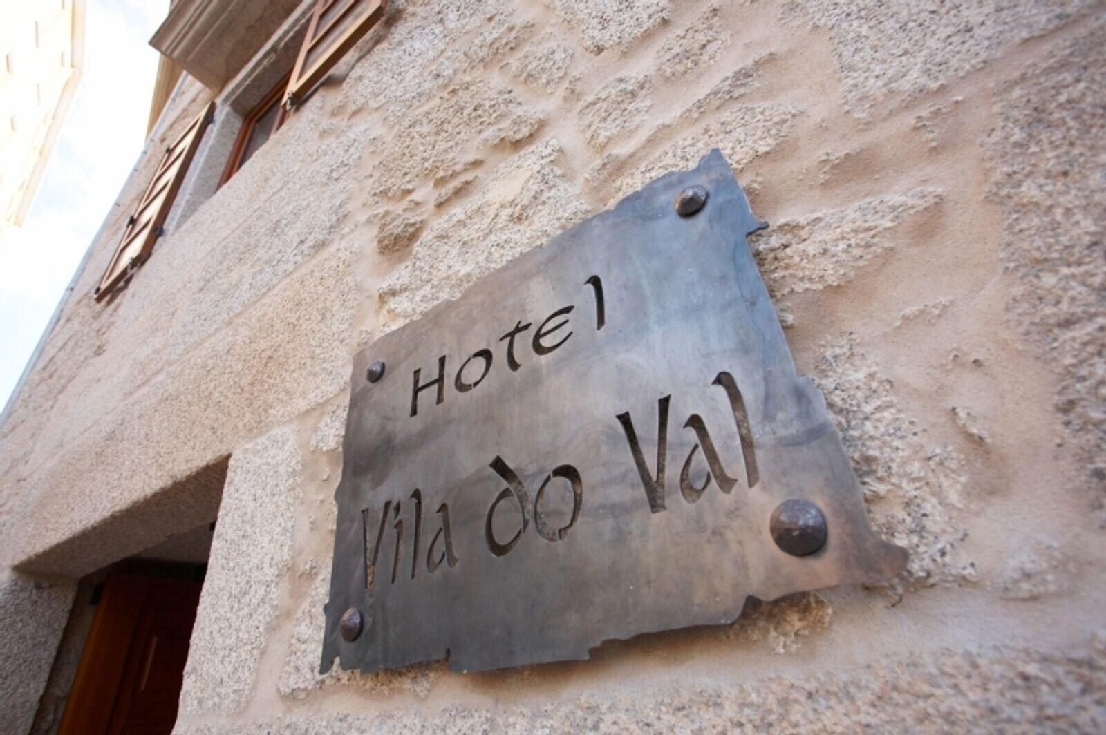 Varios Hotel Vila do Val