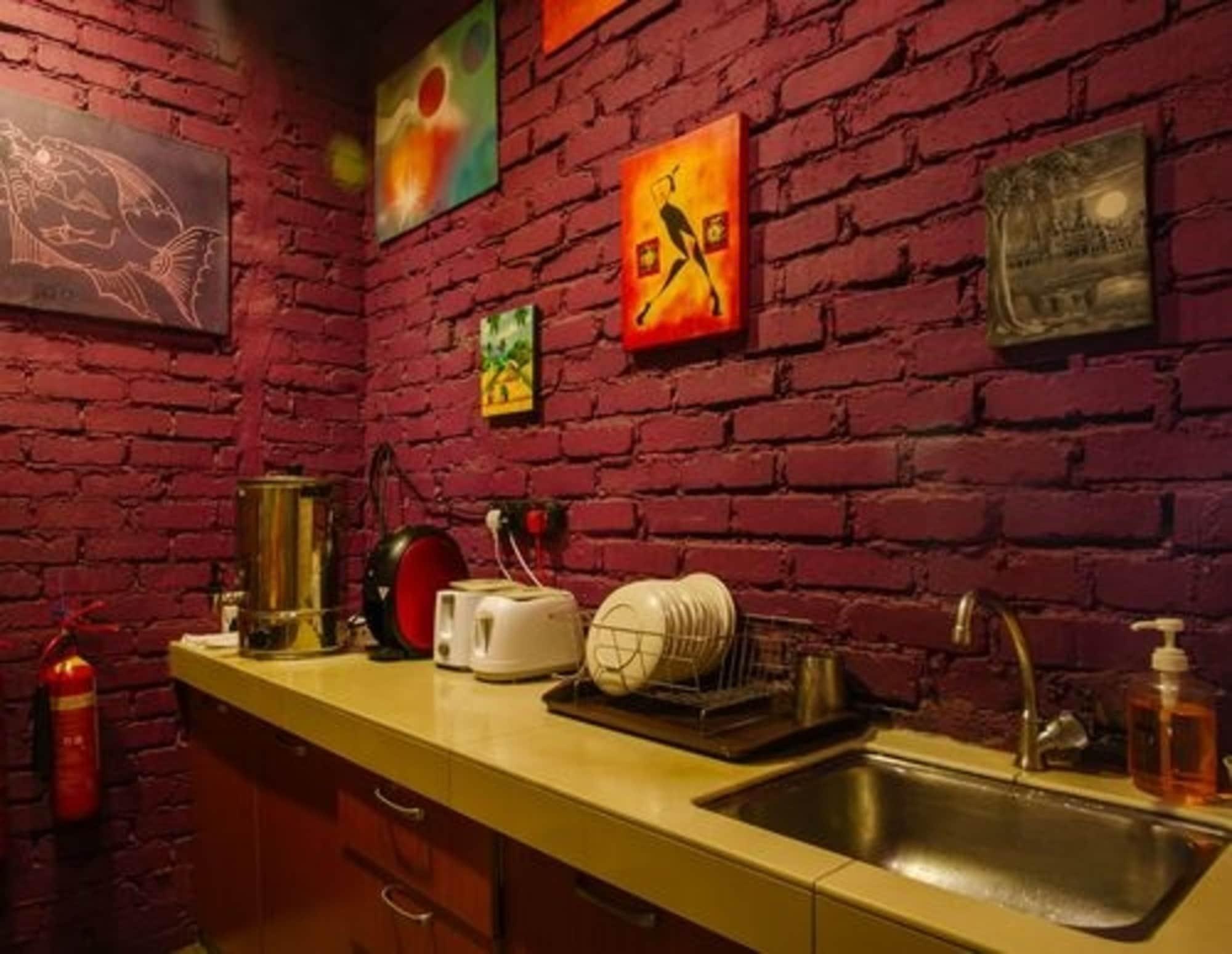 Restaurant The Explorers Guesthouse and Hostel