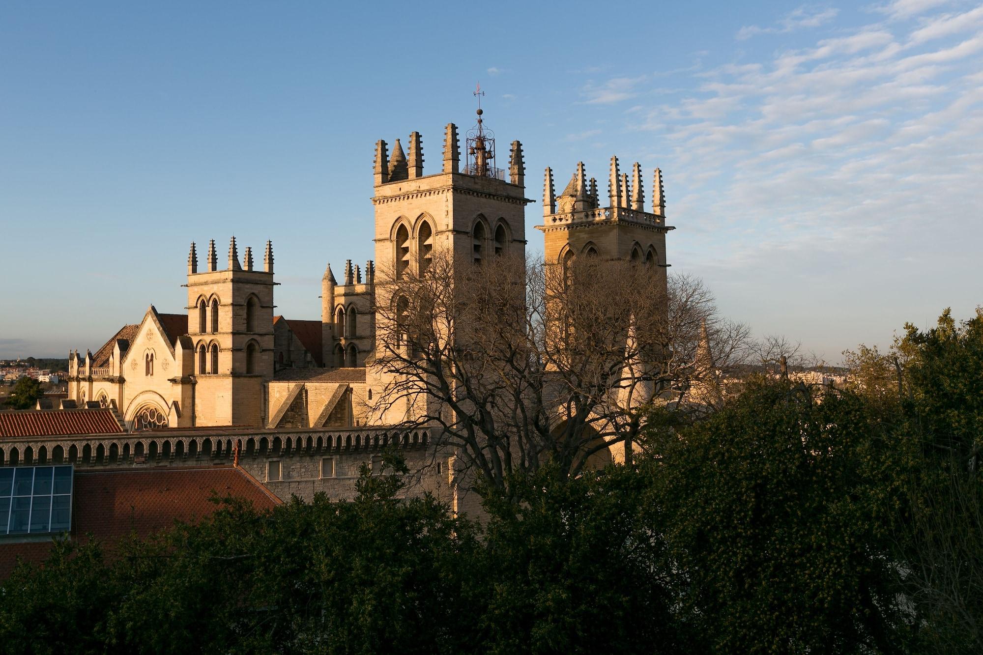 Vista Exterior Best Western Hotel Le Guilhem