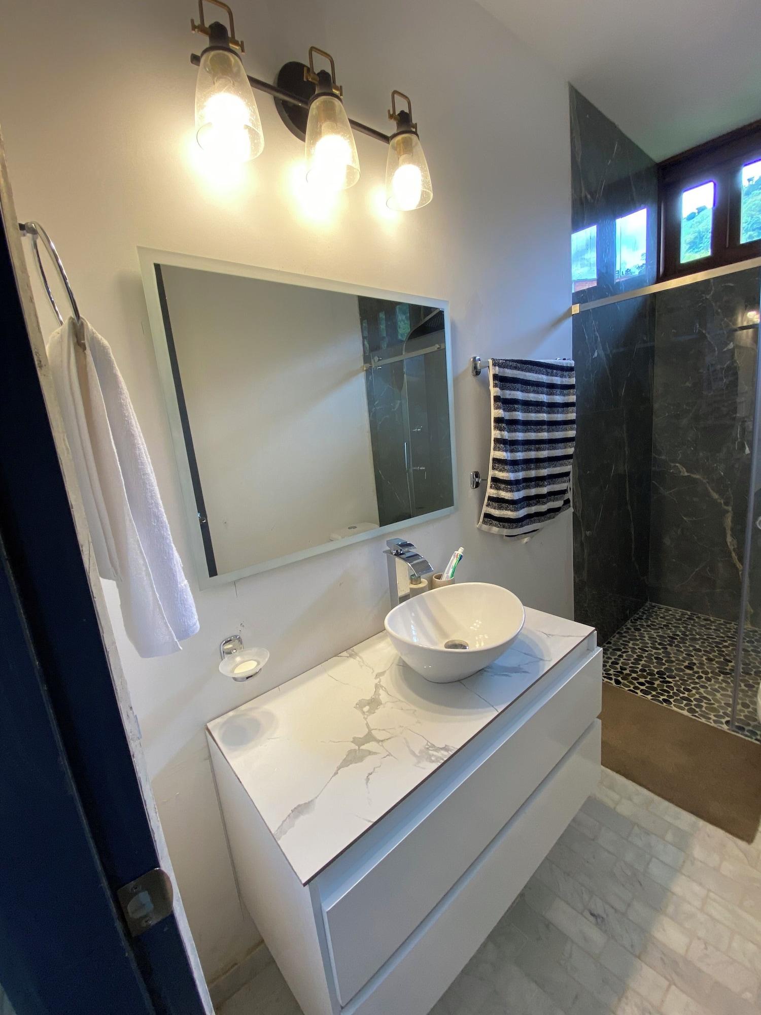 Equipamiento de Habitación Casa Colonial Maria Elena