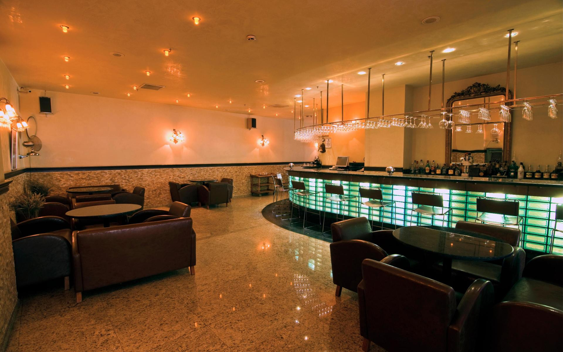 Bar/Salón Hotel Buyuk Keban