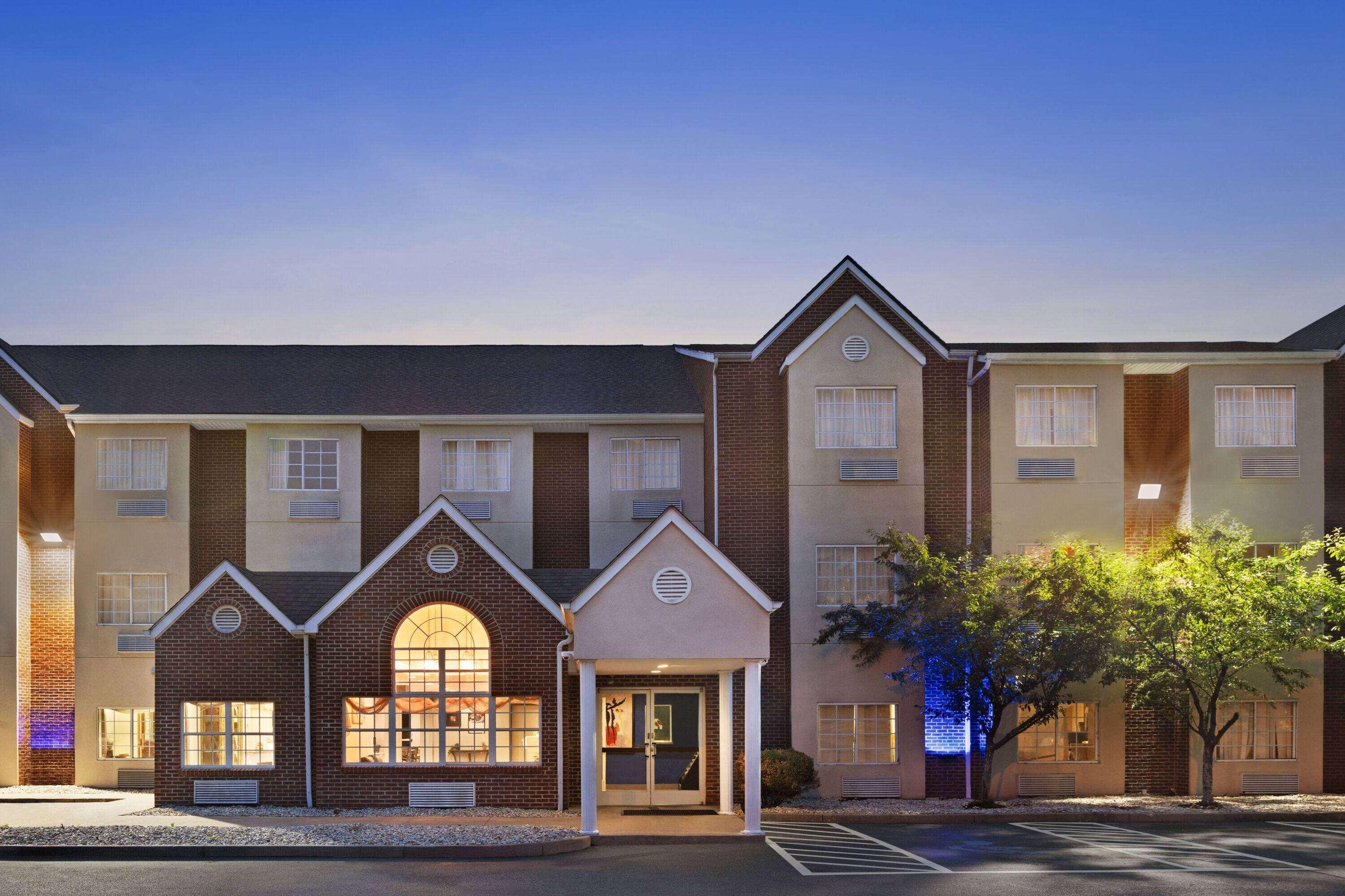 Vista Exterior Microtel Inn & Suites by Wyndham Florence/Cincinnati Airport
