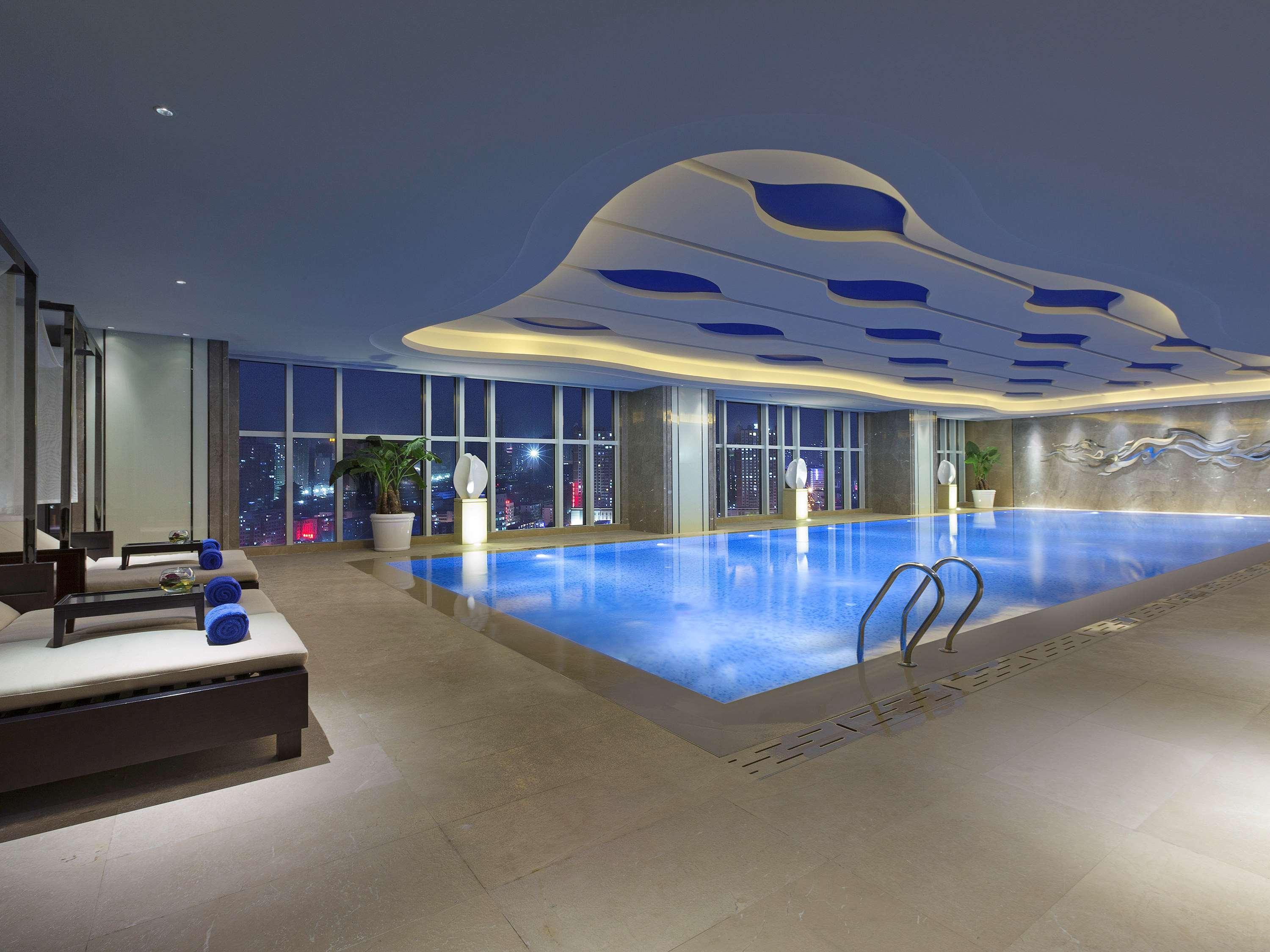 Vista Piscina Pullman Yantai Center