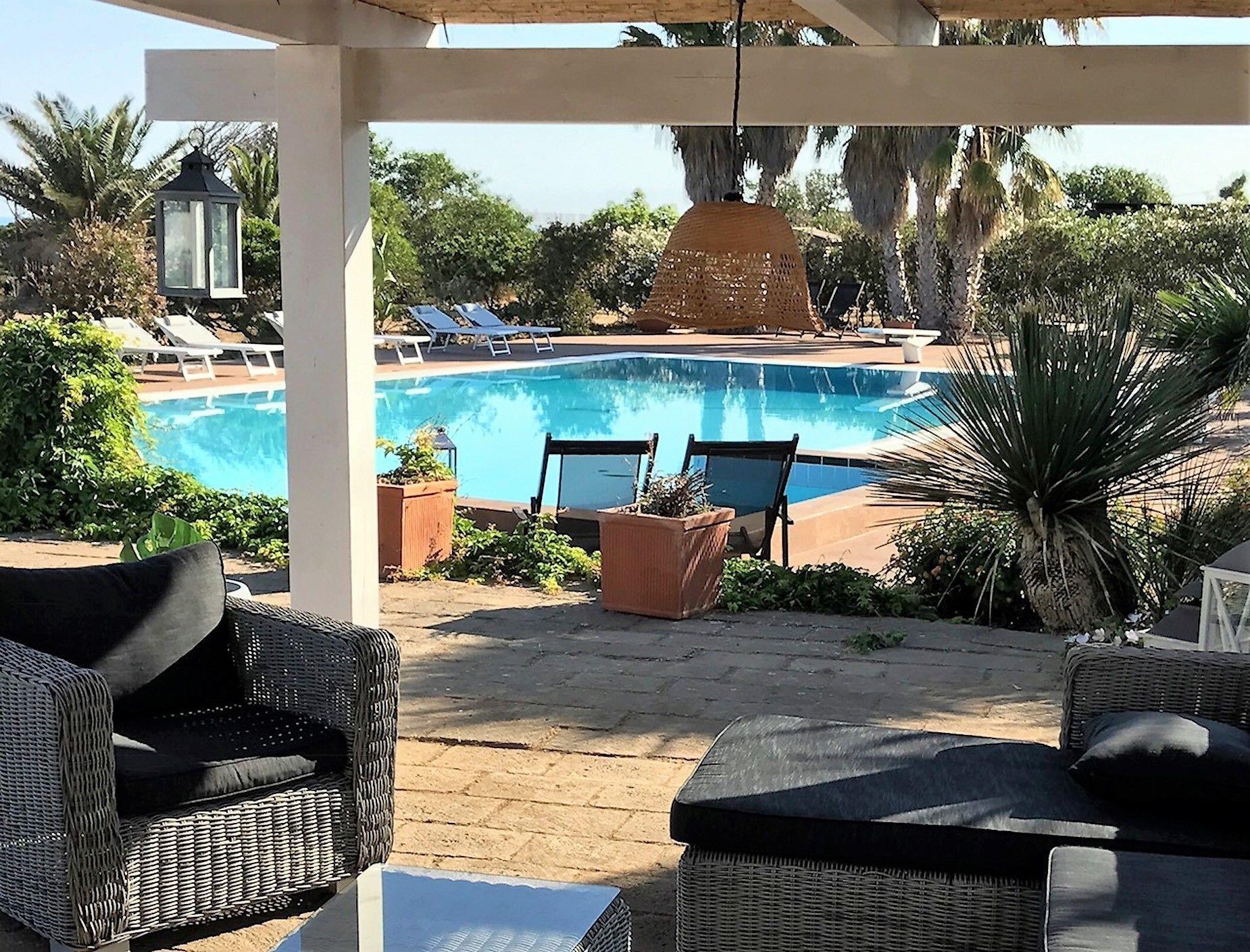 Vista Lobby Le Lanterne Resort