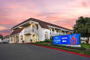 Alojamiento - Motel 6 Santa Barbara Carpinteria South