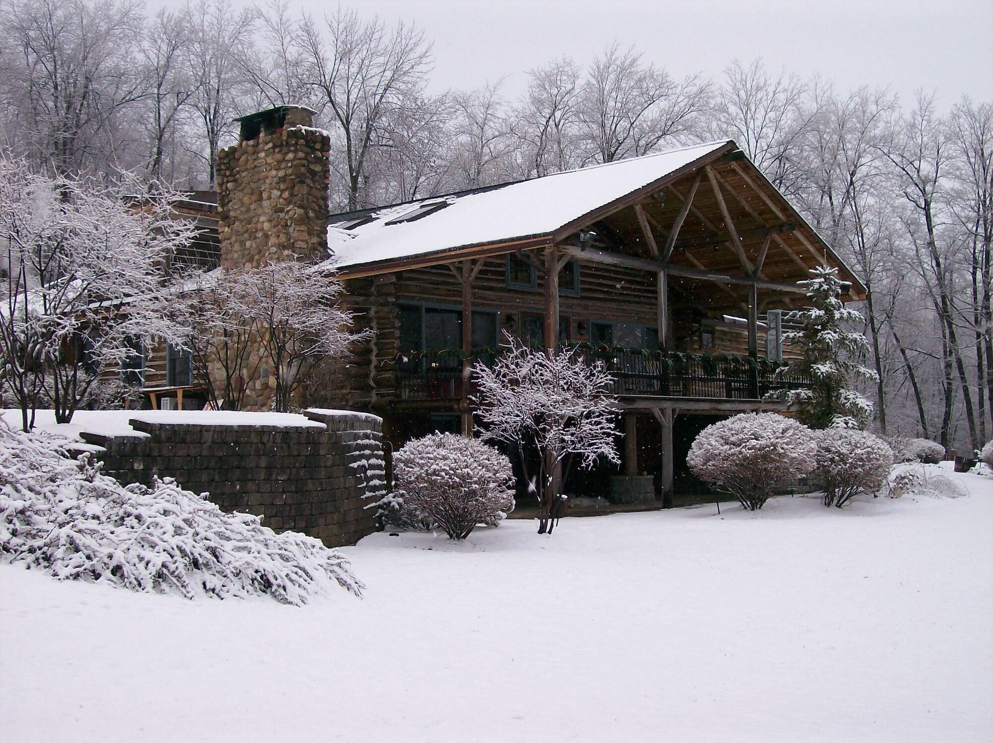 Vista Exterior Chalet of Canandaigua