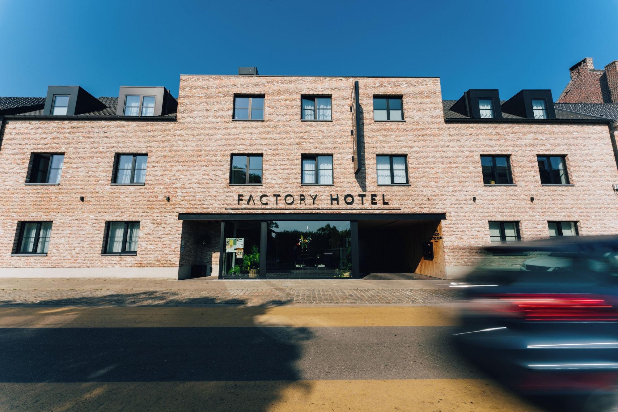 Vista Exterior Factory Hotel