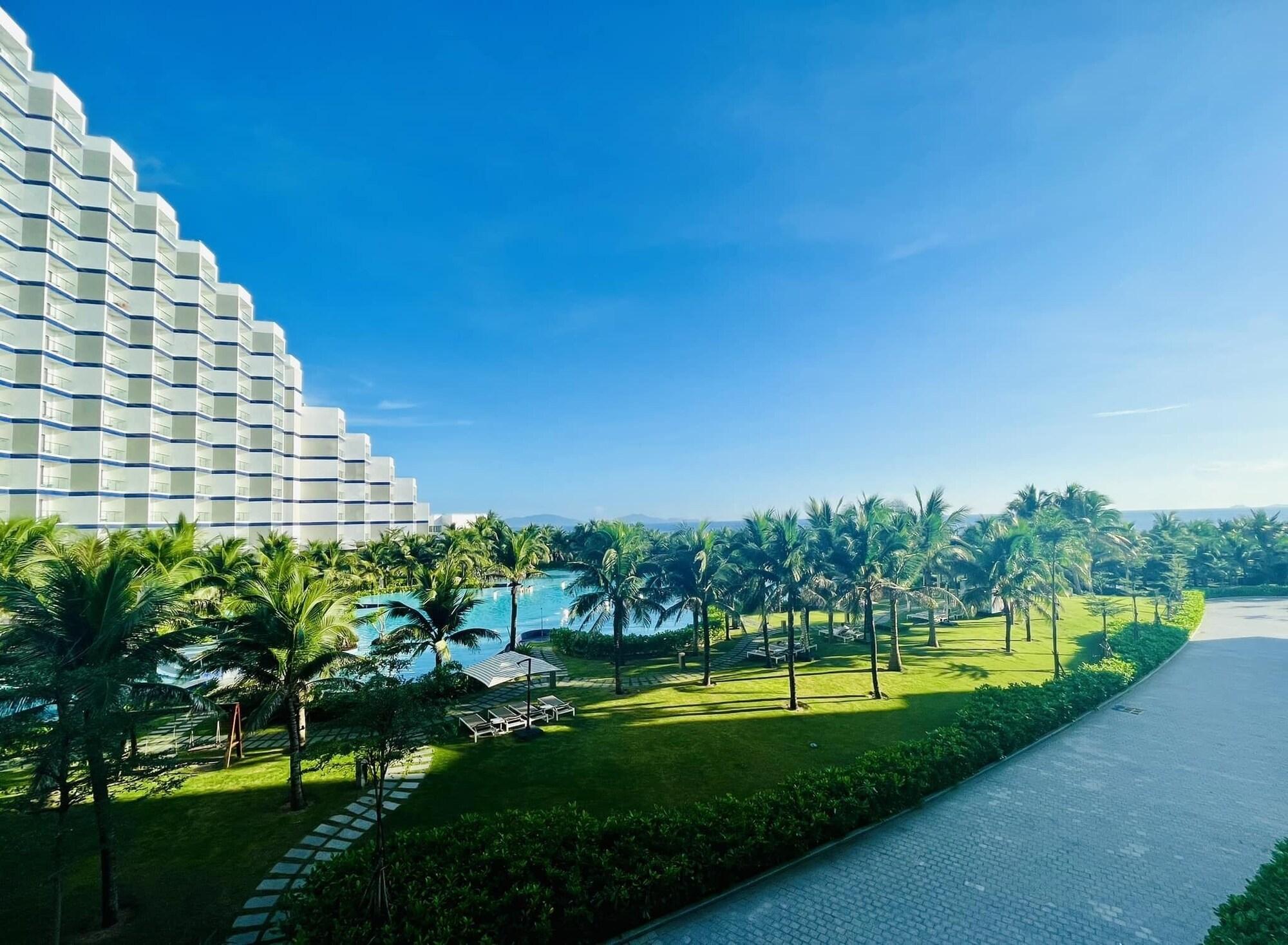 Vista Exterior The Western Seaview Cam Ranh Condotel