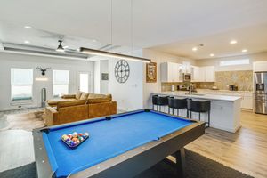 Alquiler Vacacional - 3 Mi to Dtwn: Dallas Getaway w/ Game Area!