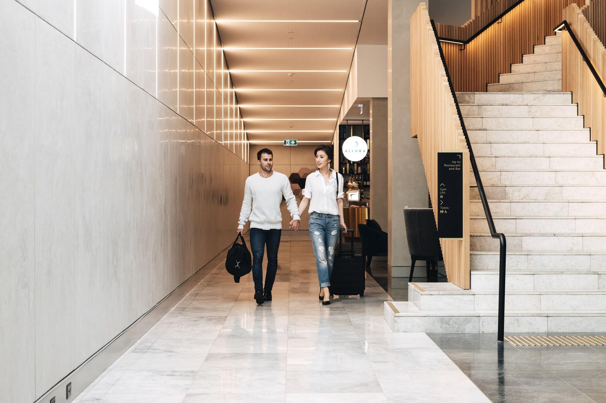 Vista Lobby Novotel Melbourne South Wharf