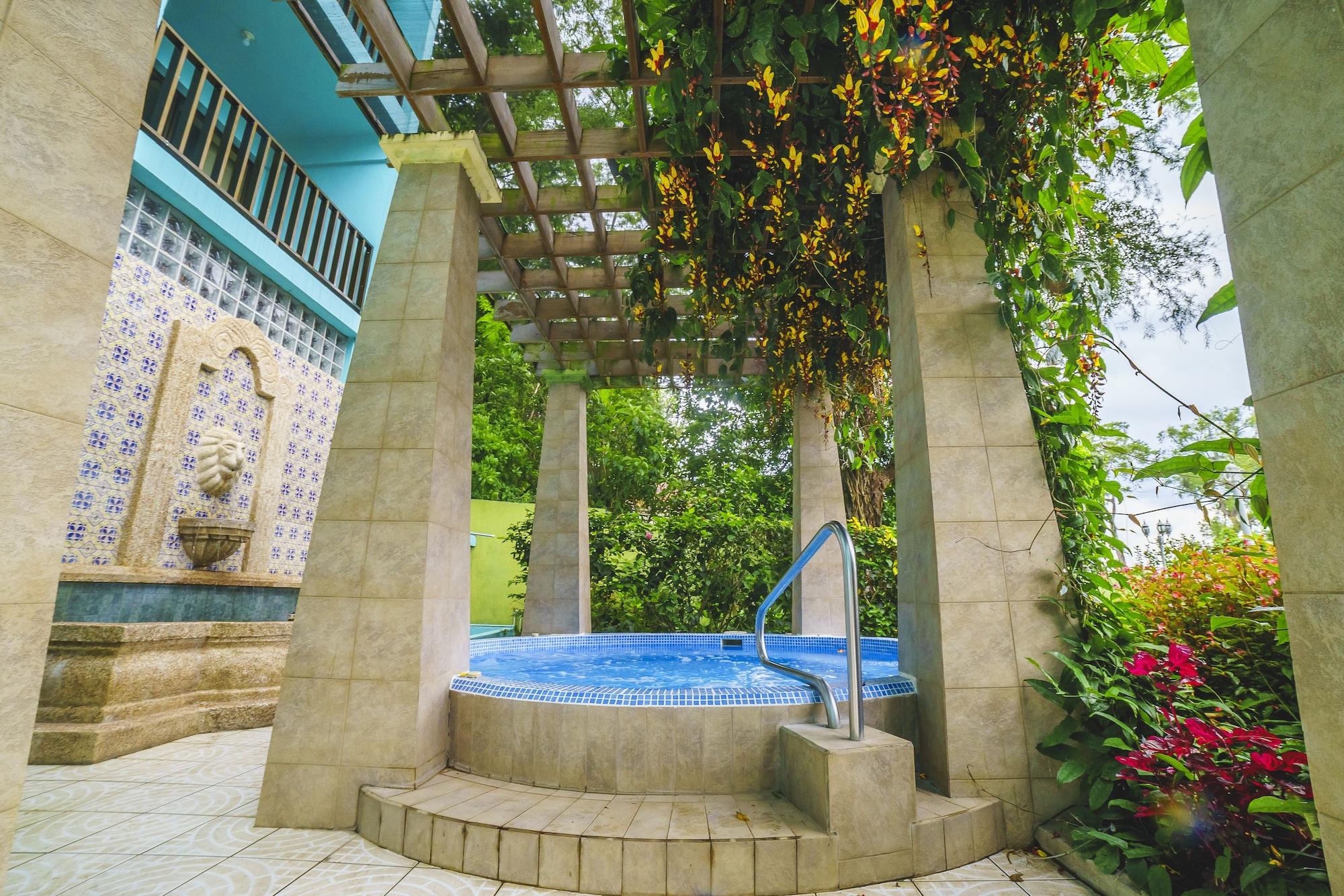 Spa Hotel La Riviera de Atitlan