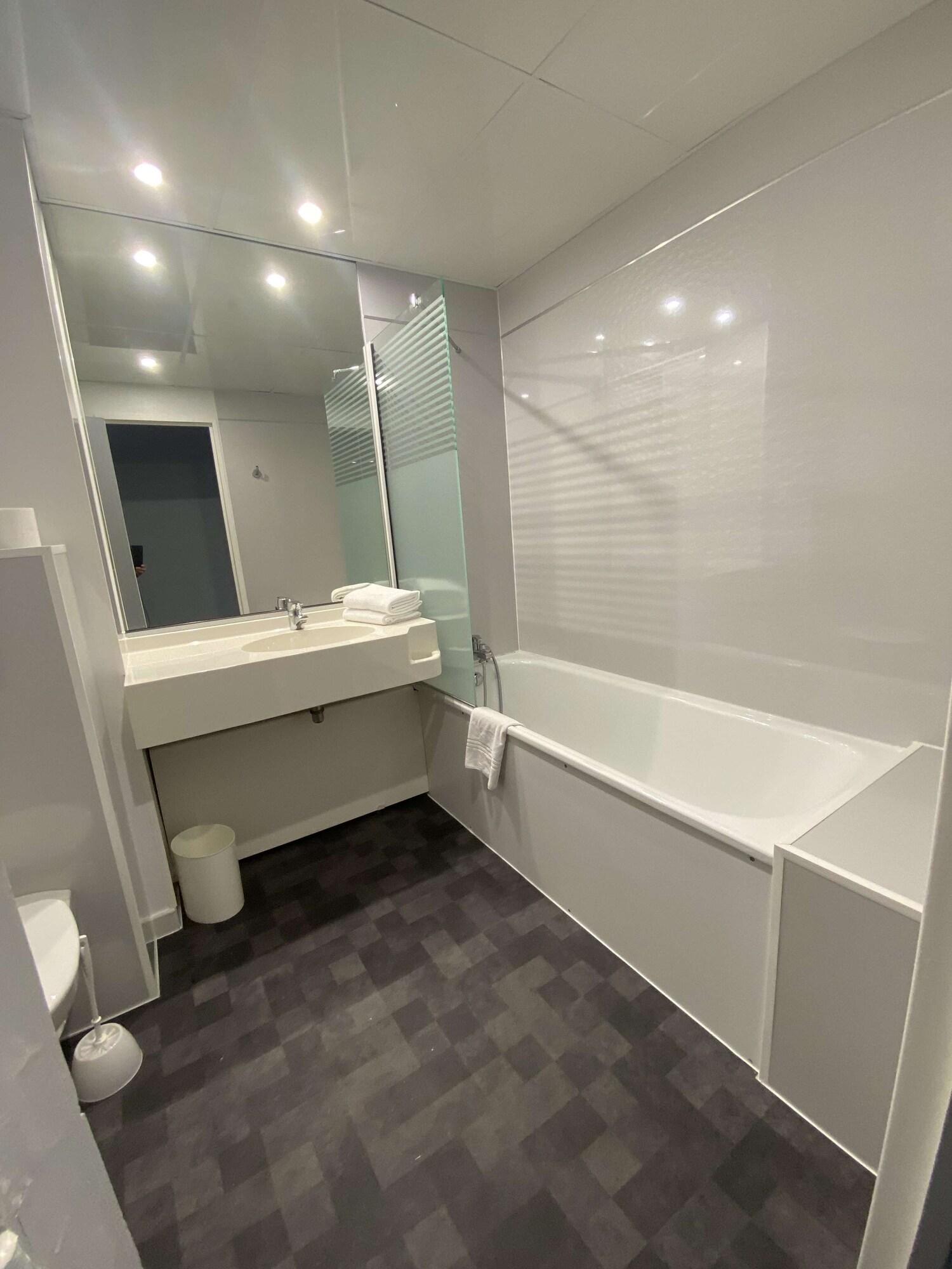 Equipamiento de Habitación Kyriad Direct Lyon Nord - Dardilly