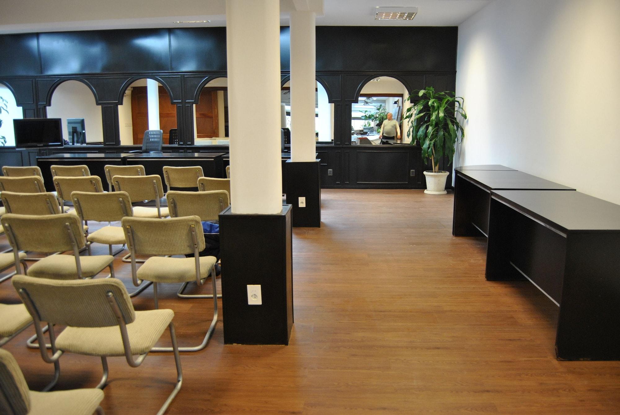 Sala de Reuniones Hotel 24